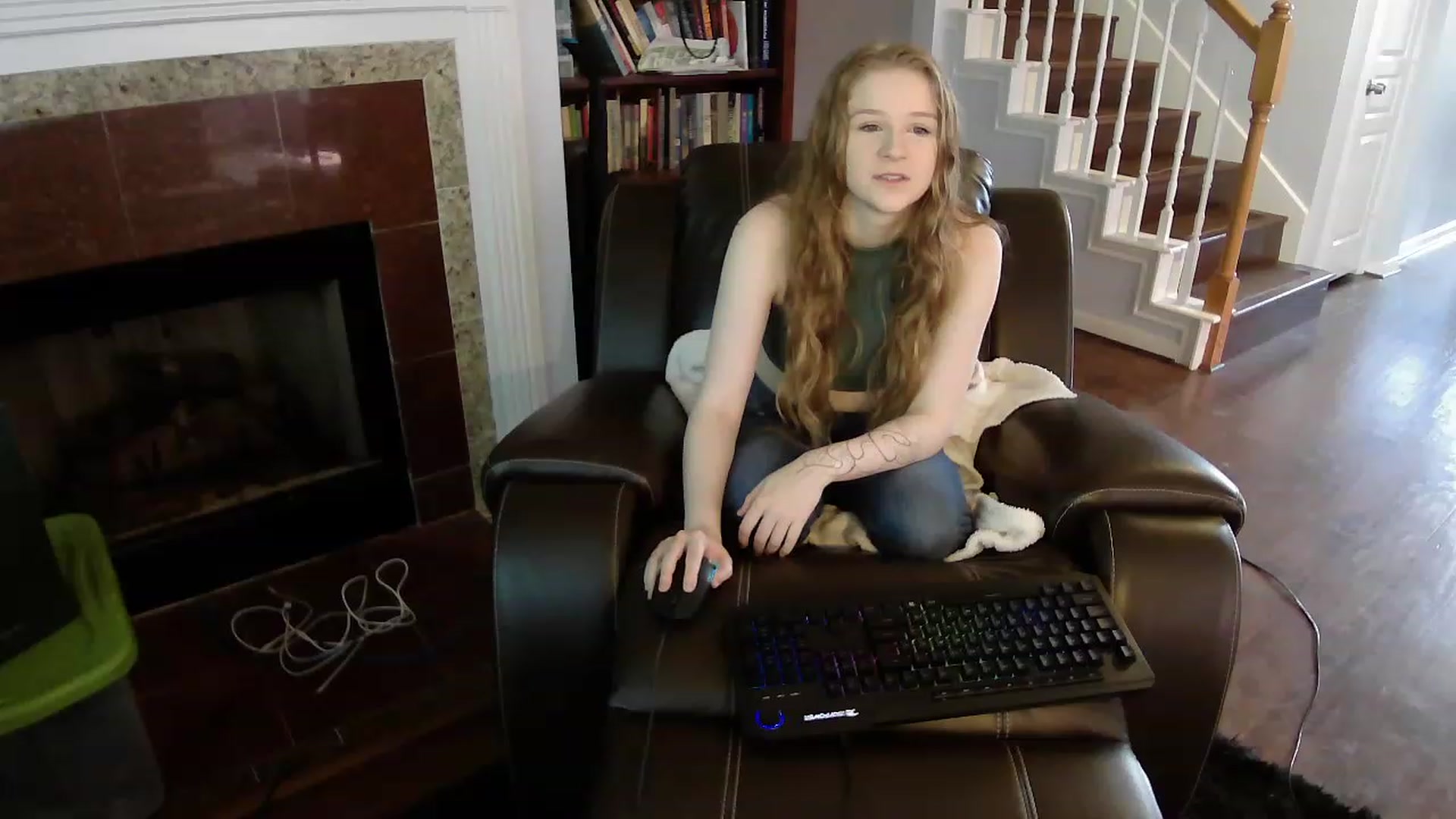 Gallery image thumbnail from Bunnydathug's myfreecams stream on, 04/28/2023, 15:47 image 3 of 20
