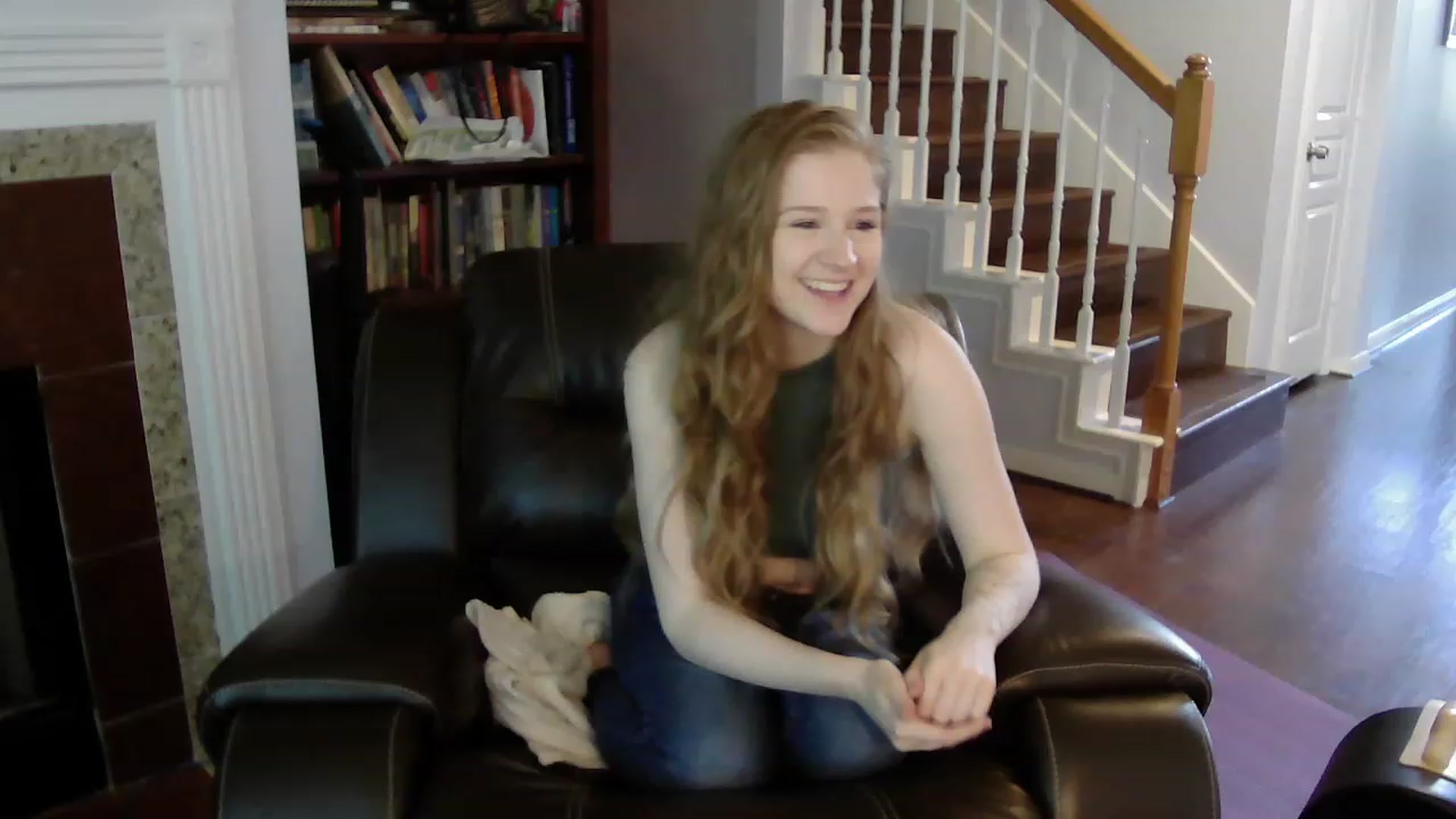 Gallery image thumbnail from Bunnydathug's myfreecams stream on, 04/28/2023, 17:28 image 13 of 20