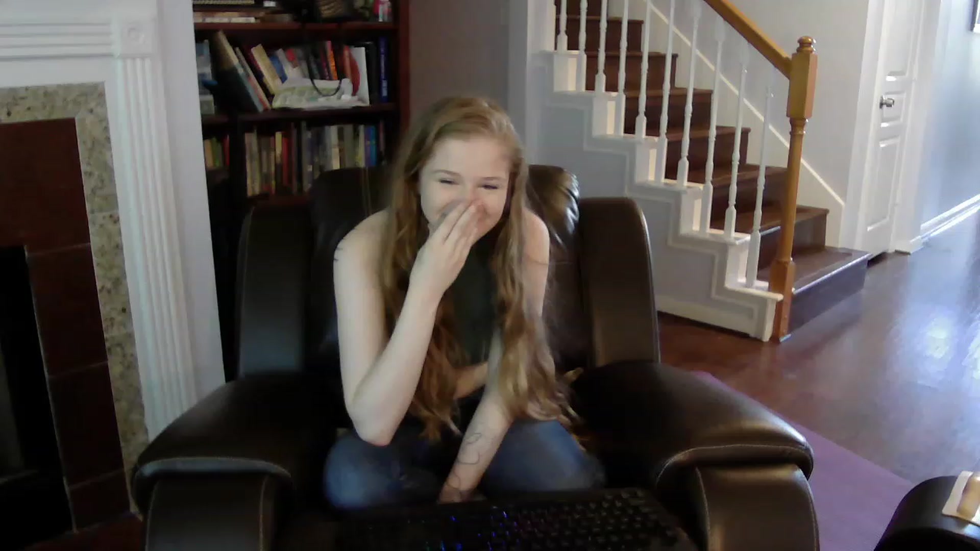 Gallery image thumbnail from Bunnydathug's myfreecams stream on, 04/28/2023, 18:11 image 5 of 20