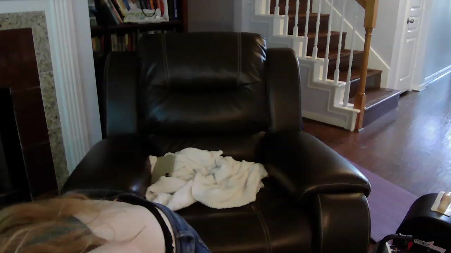 Gallery image thumbnail from Bunnydathug's myfreecams stream on, 04/28/2023, 18:11 image 15 of 20