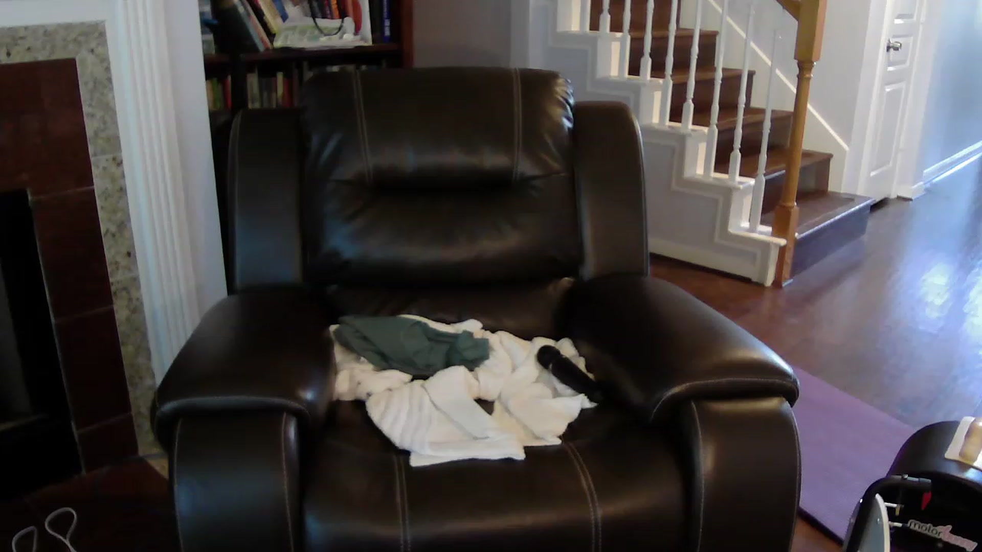 Gallery image thumbnail from Bunnydathug's myfreecams stream on, 04/28/2023, 19:52 image 11 of 20