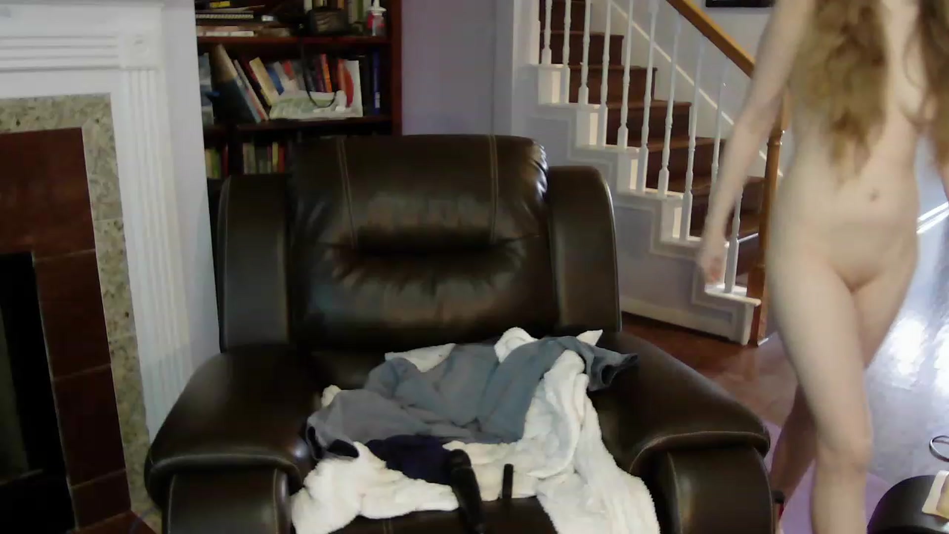 Gallery image thumbnail from Bunnydathug's myfreecams stream on, 04/29/2023, 15:11 image 18 of 20