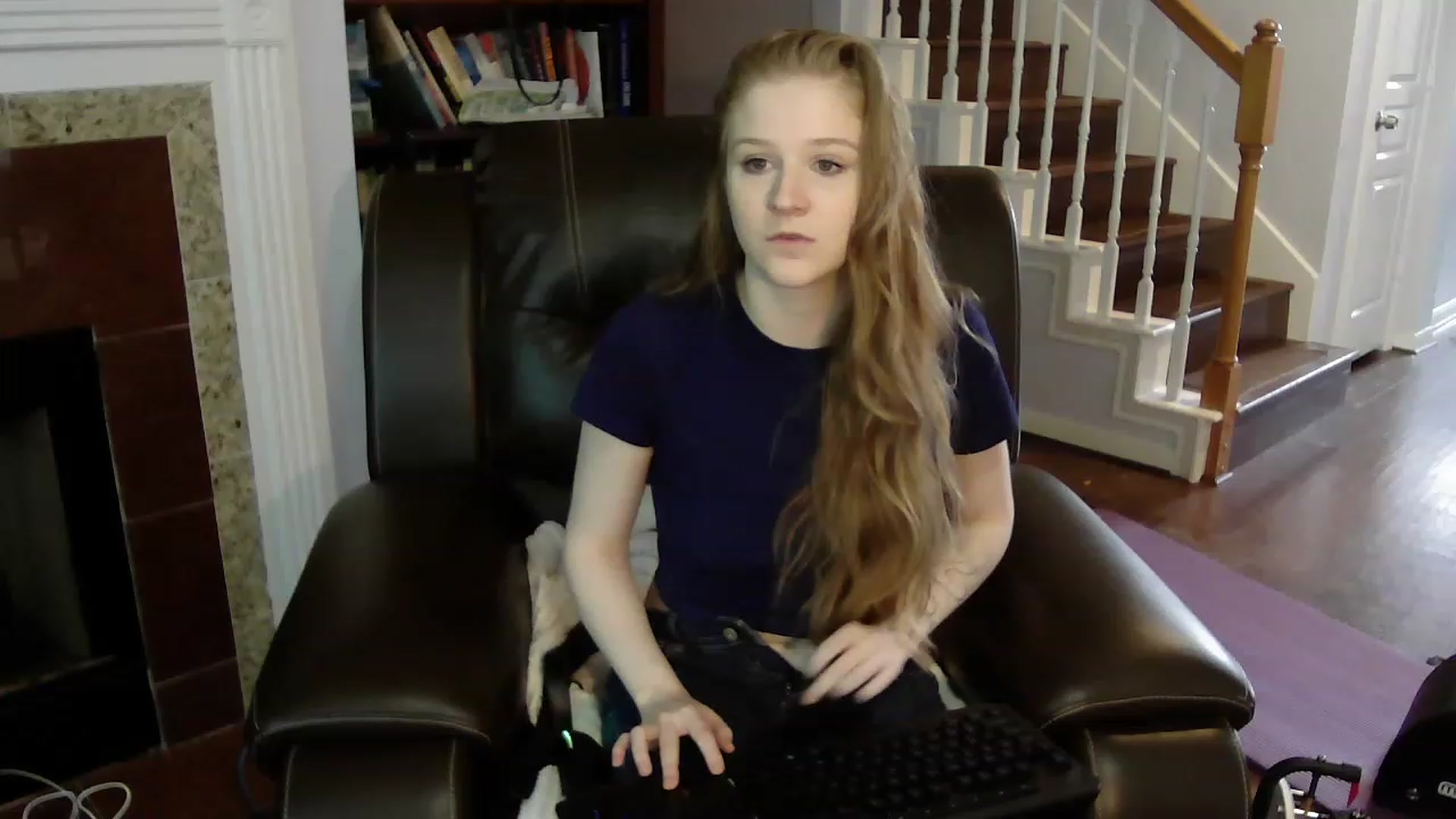 Gallery image thumbnail from Bunnydathug's myfreecams stream on, 04/29/2023, 17:45 image 5 of 20