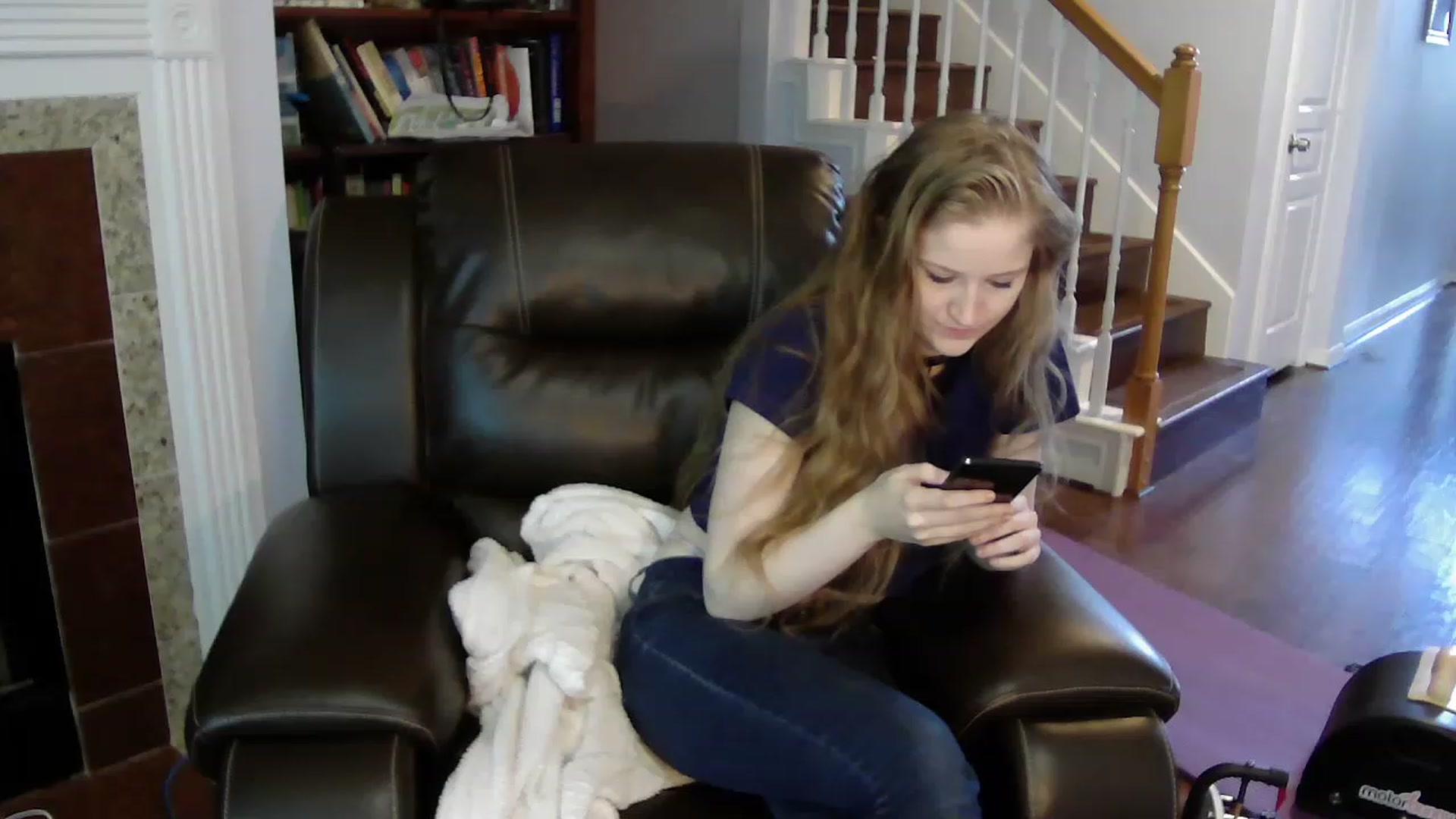 Gallery image thumbnail from Bunnydathug's myfreecams stream on, 04/29/2023, 19:49 image 15 of 20