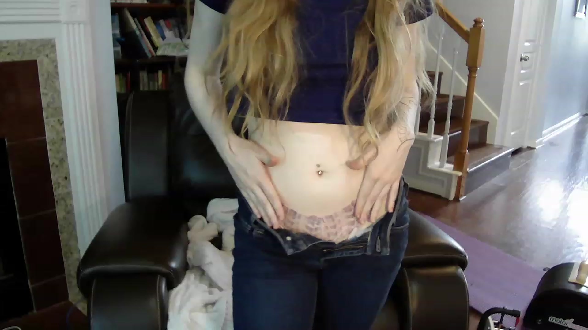 Gallery image thumbnail from Bunnydathug's myfreecams stream on, 04/29/2023, 19:49 image 12 of 20