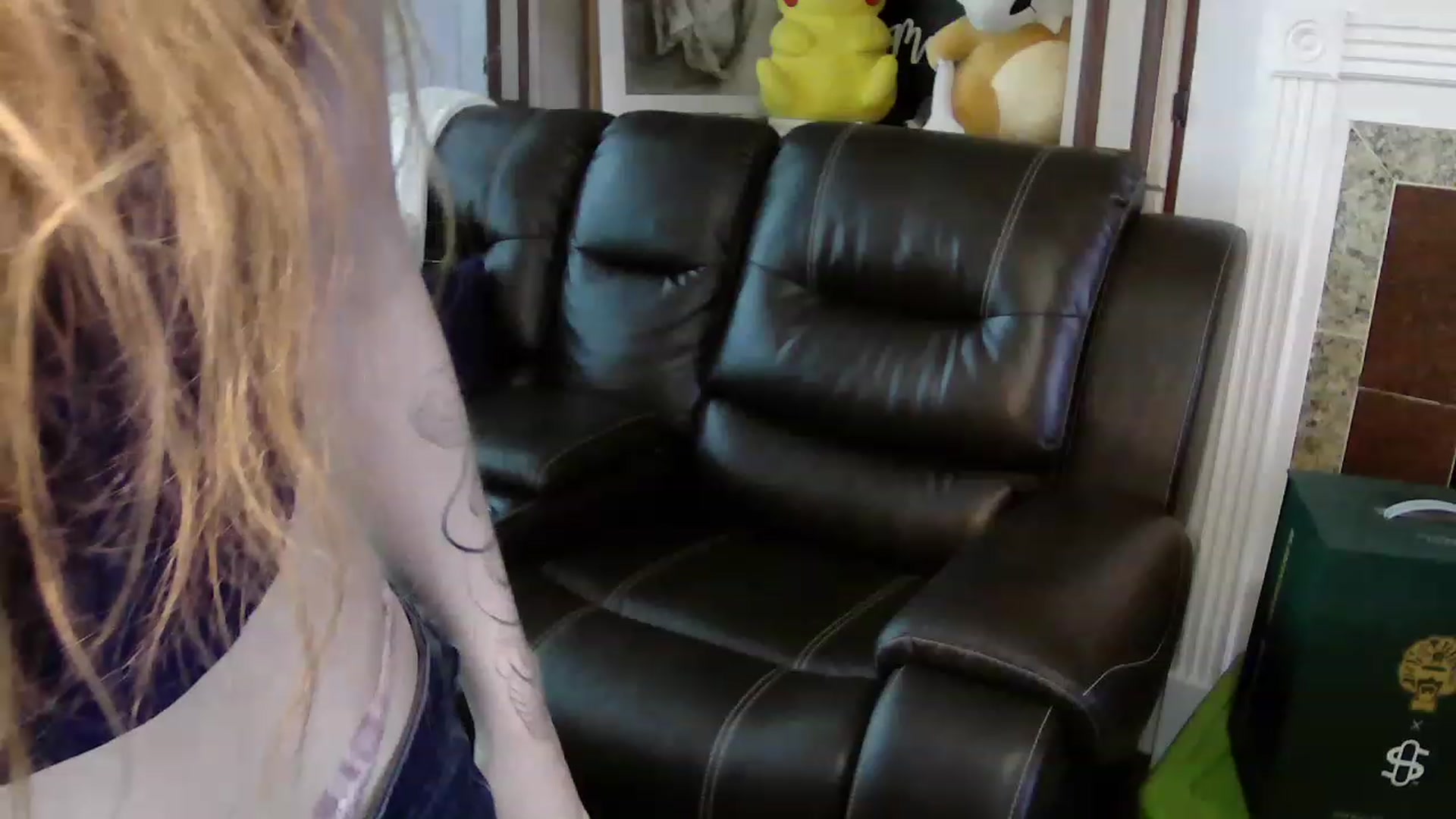 Gallery image thumbnail from Bunnydathug's myfreecams stream on, 04/29/2023, 19:49 image 18 of 20