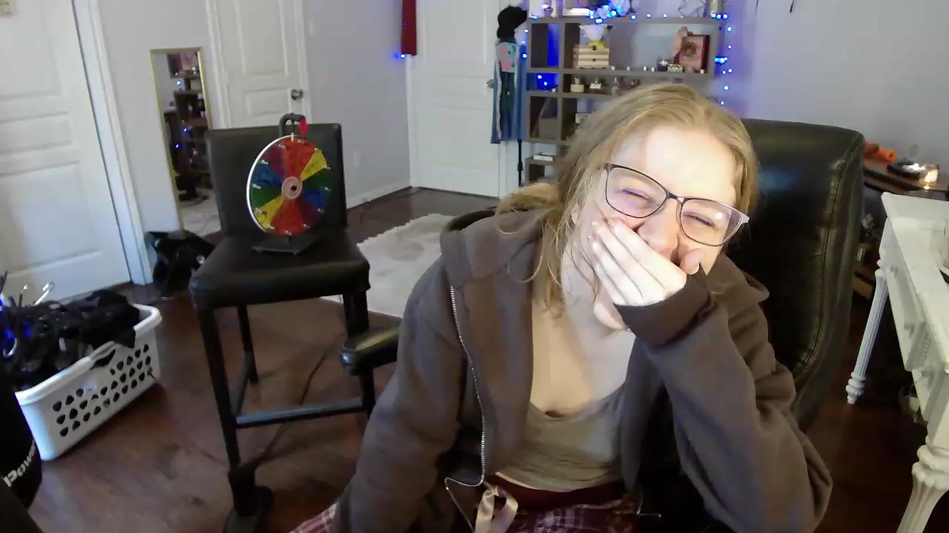 Gallery image thumbnail from Bunnydathug's myfreecams stream on, 05/01/2023, 19:55 image 15 of 20