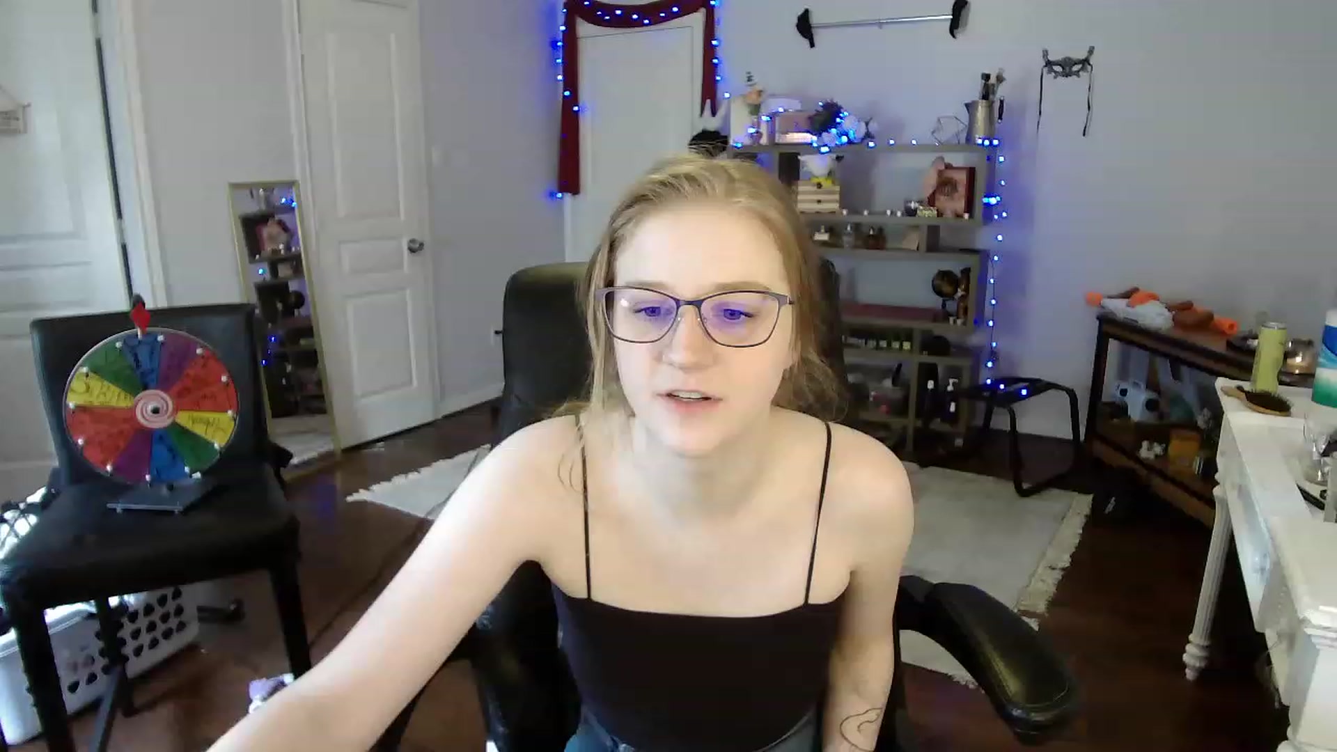 Gallery image thumbnail from Bunnydathug's myfreecams stream on, 05/02/2023, 19:31 image 16 of 20