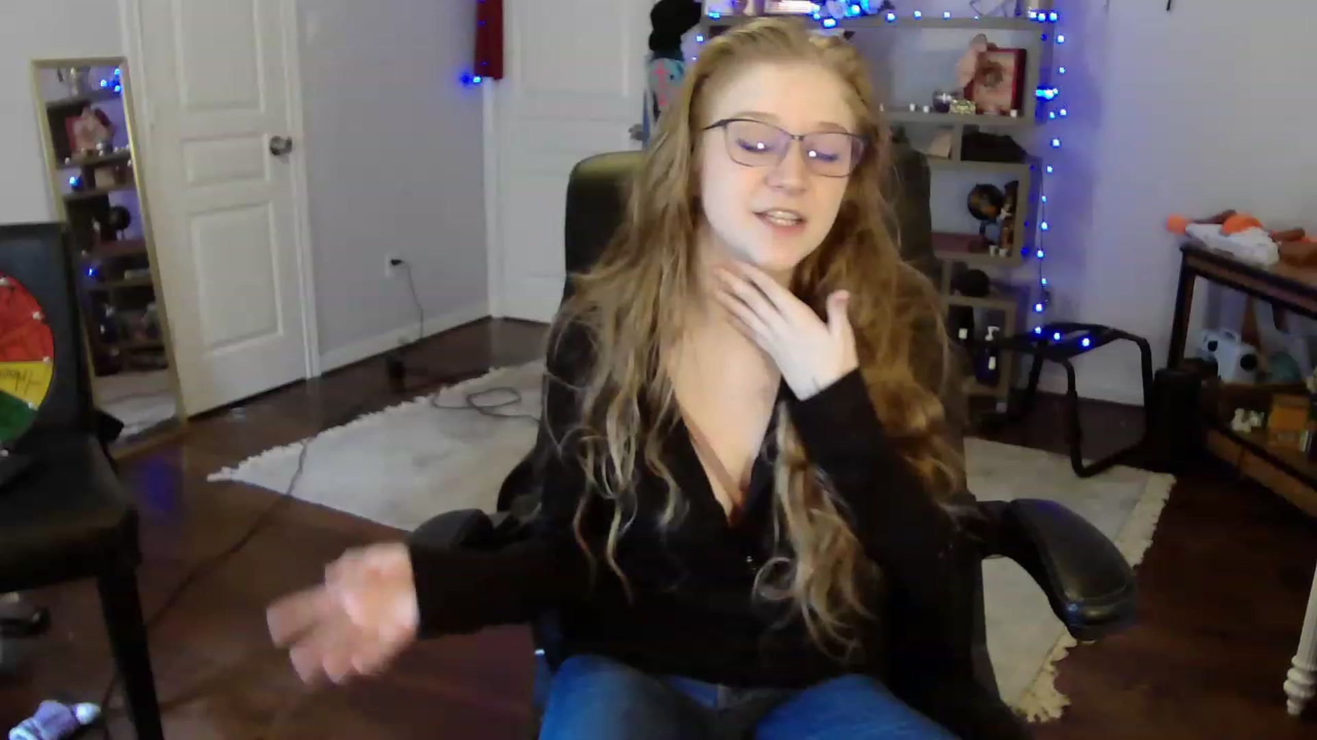 Gallery image thumbnail from Bunnydathug's myfreecams stream on, 05/03/2023, 18:29 image 6 of 20