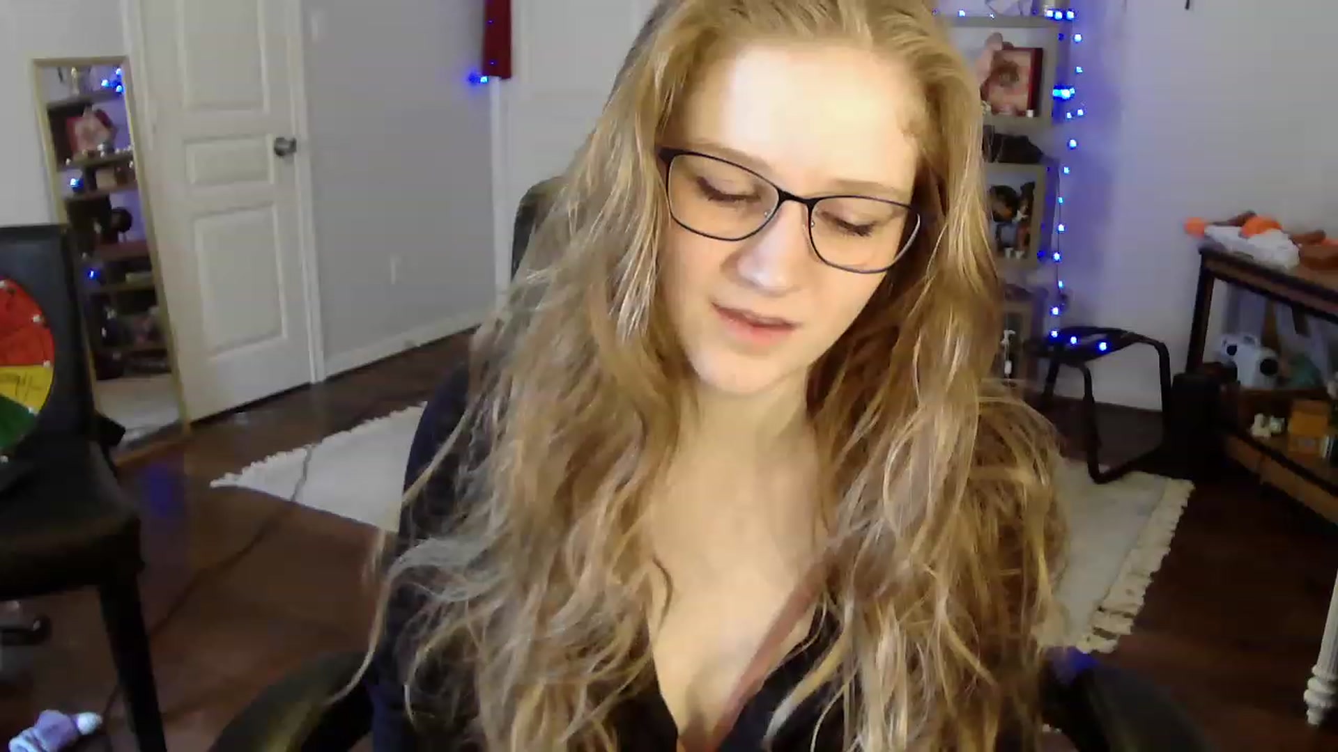 Gallery image thumbnail from Bunnydathug's myfreecams stream on, 05/03/2023, 18:29 image 12 of 20