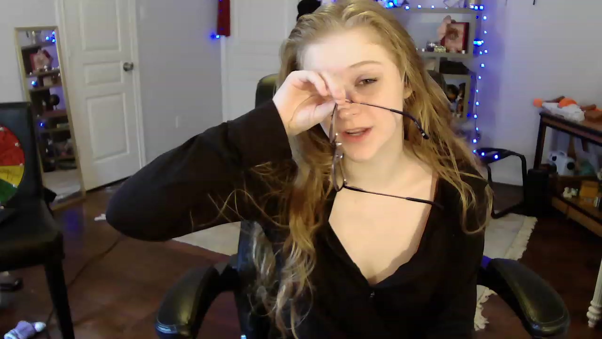 Gallery image thumbnail from Bunnydathug's myfreecams stream on, 05/03/2023, 18:29 image 8 of 20