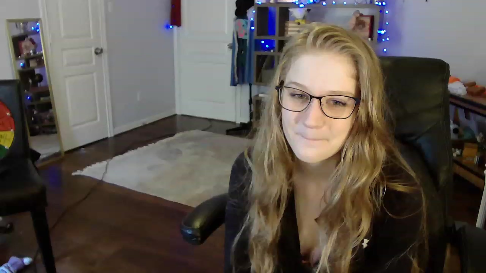 Gallery image thumbnail from Bunnydathug's myfreecams stream on, 05/03/2023, 19:23 image 2 of 20