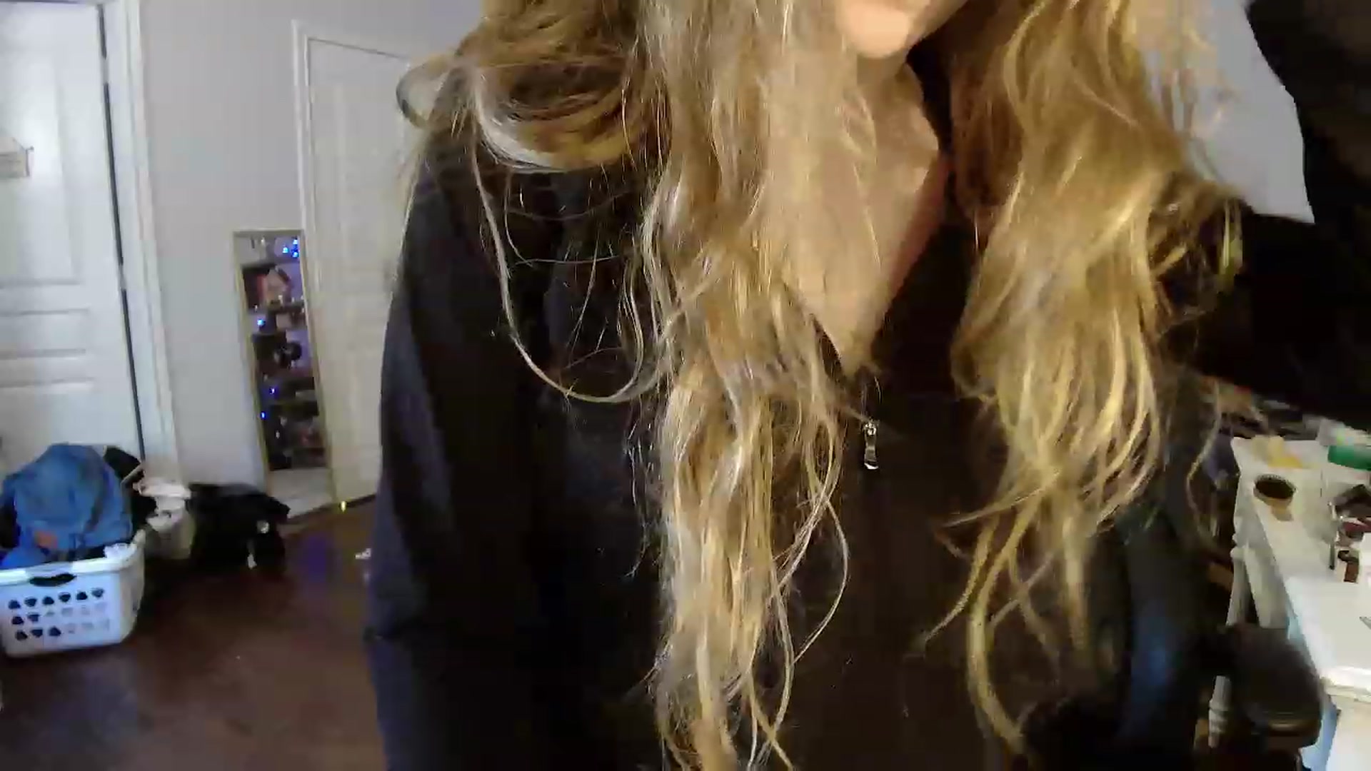 Gallery image thumbnail from Bunnydathug's myfreecams stream on, 05/03/2023, 19:23 image 20 of 20