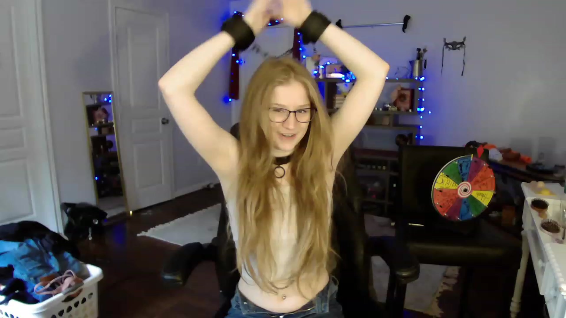 Gallery image thumbnail from Bunnydathug's myfreecams stream on, 05/04/2023, 16:29 image 6 of 20