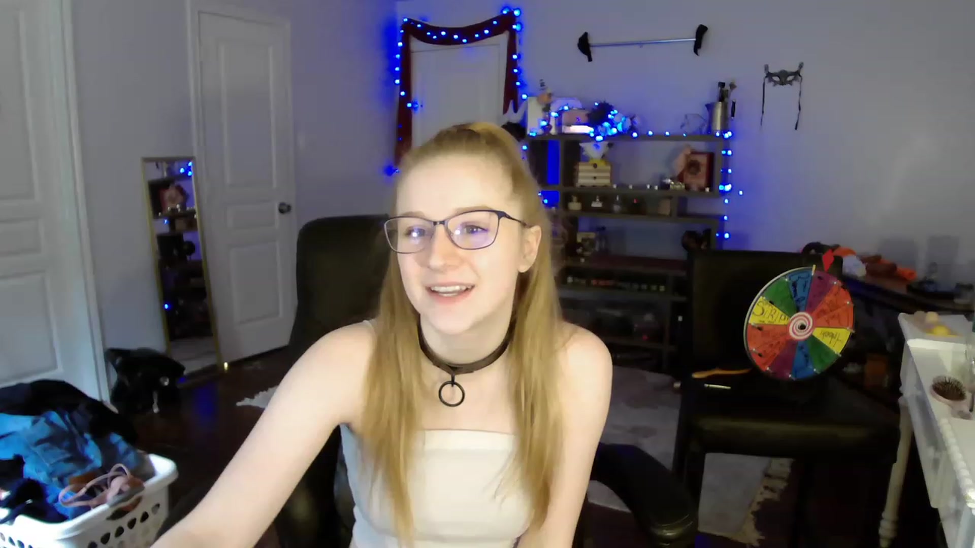 Gallery image thumbnail from Bunnydathug's myfreecams stream on, 05/04/2023, 16:29 image 12 of 20