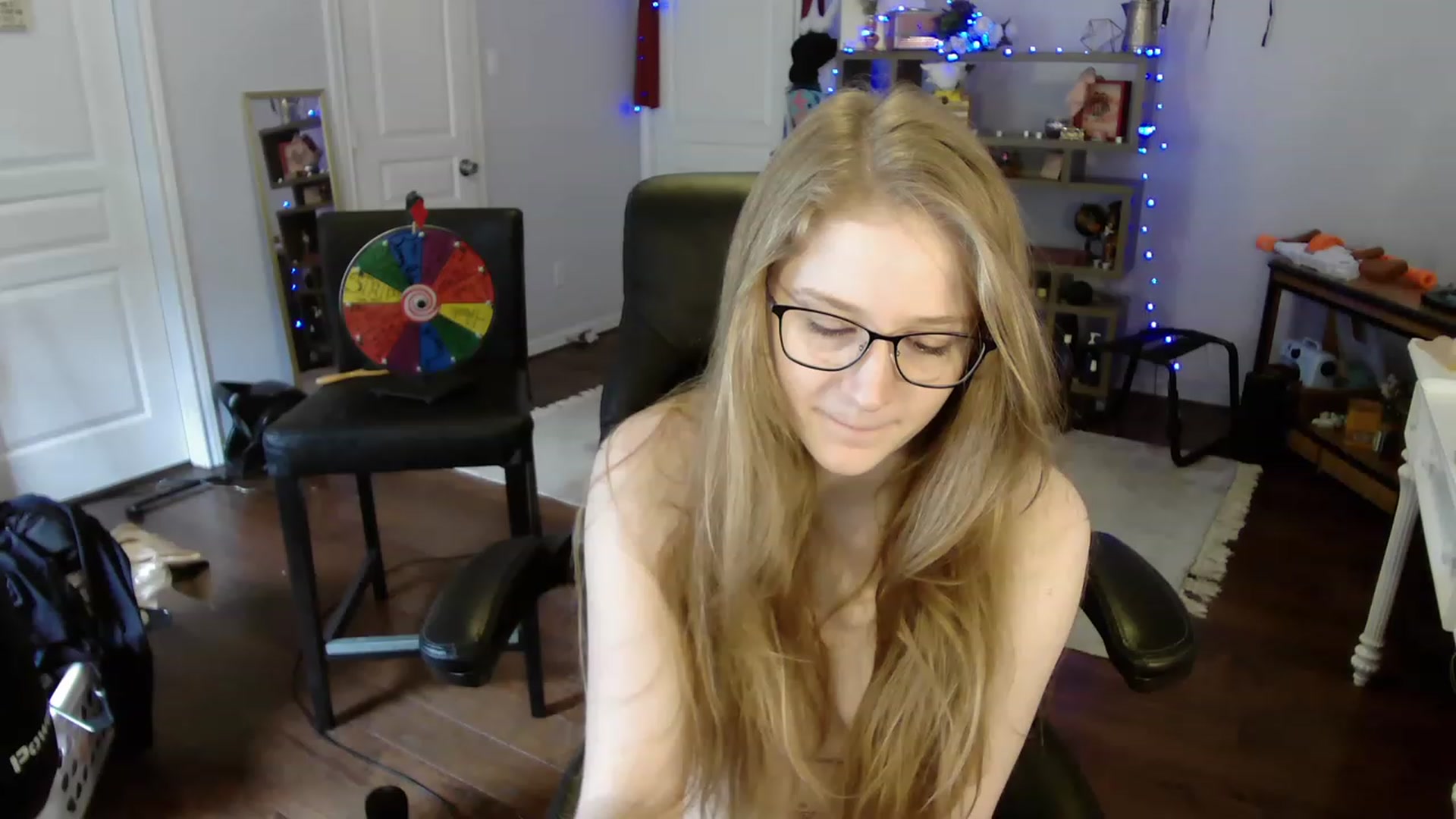 Gallery image thumbnail from Bunnydathug's myfreecams stream on, 05/04/2023, 17:15 image 16 of 20