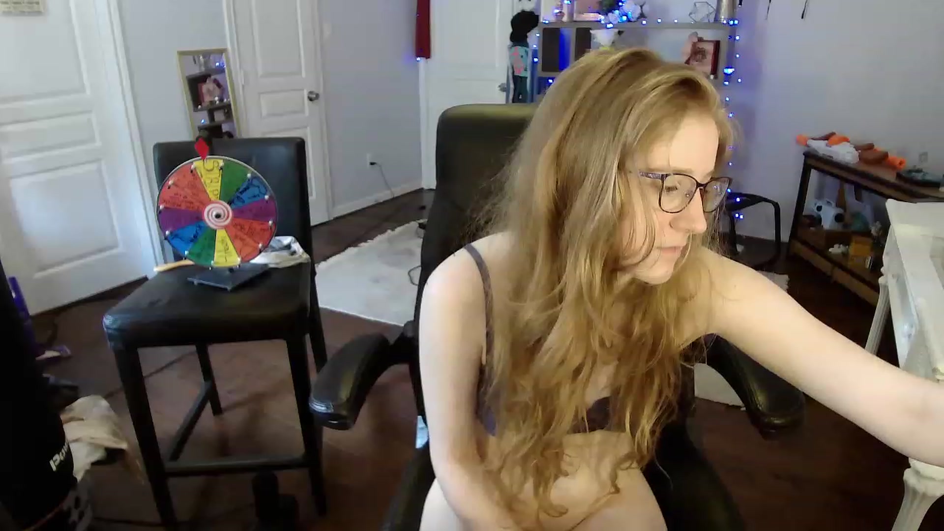 Gallery image thumbnail from Bunnydathug's myfreecams stream on, 05/05/2023, 17:57 image 13 of 20