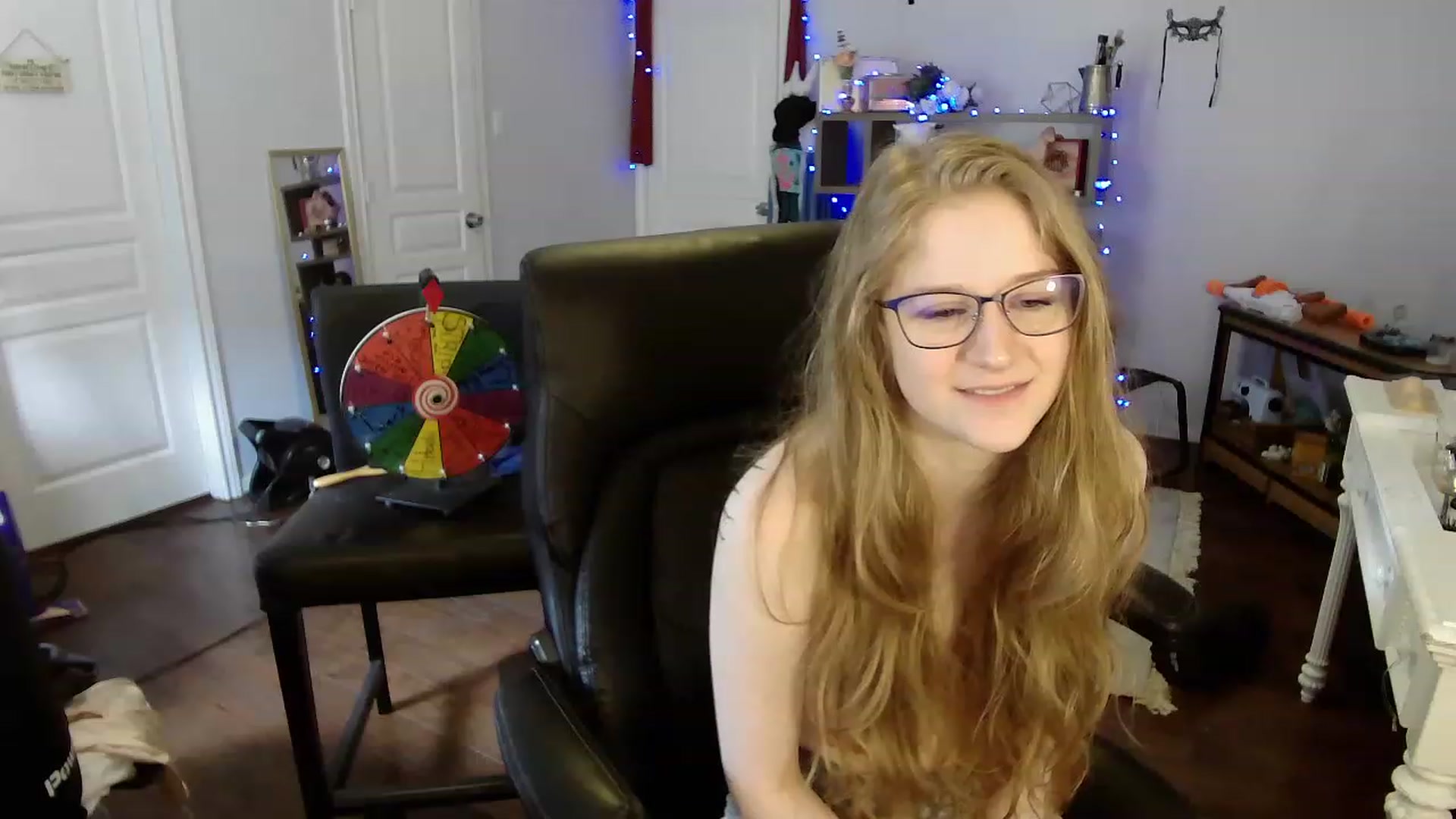 Gallery image thumbnail from Bunnydathug's myfreecams stream on, 05/05/2023, 17:57 image 5 of 20
