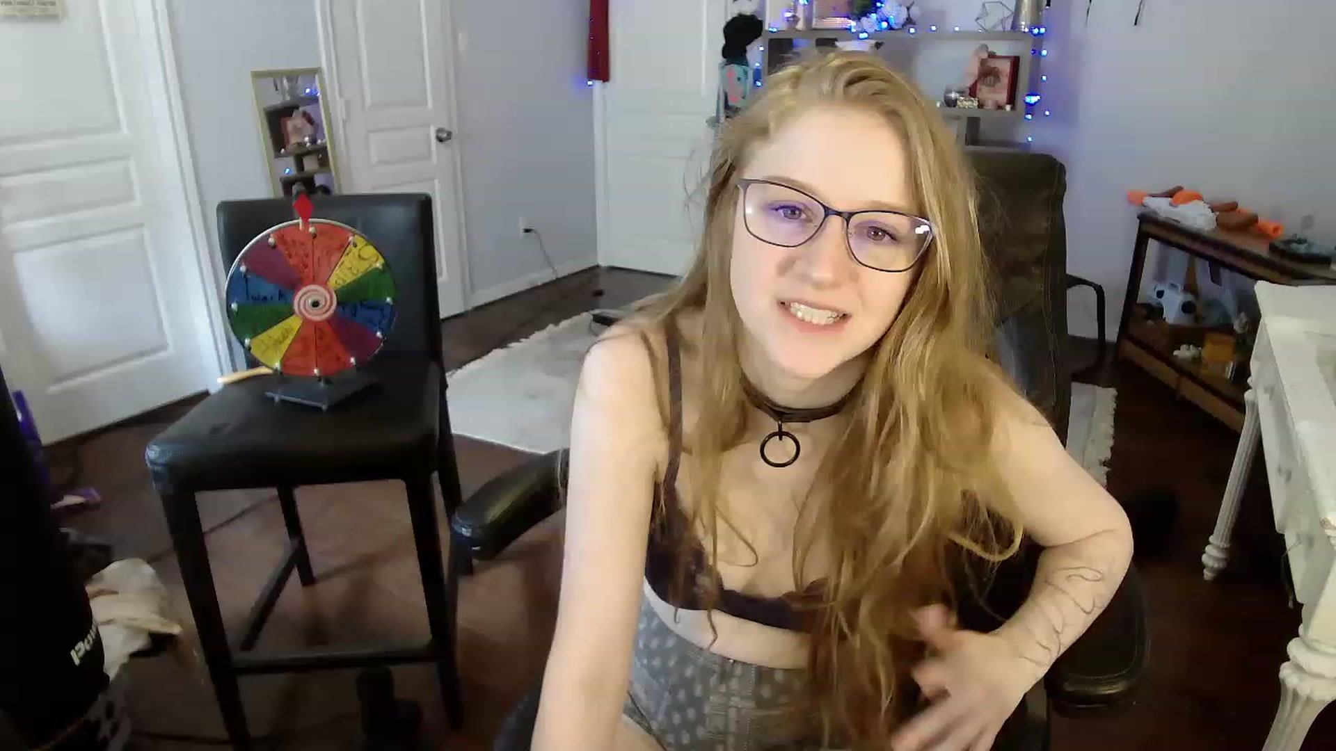 Gallery image thumbnail from Bunnydathug's myfreecams stream on, 05/05/2023, 18:48 image 17 of 20