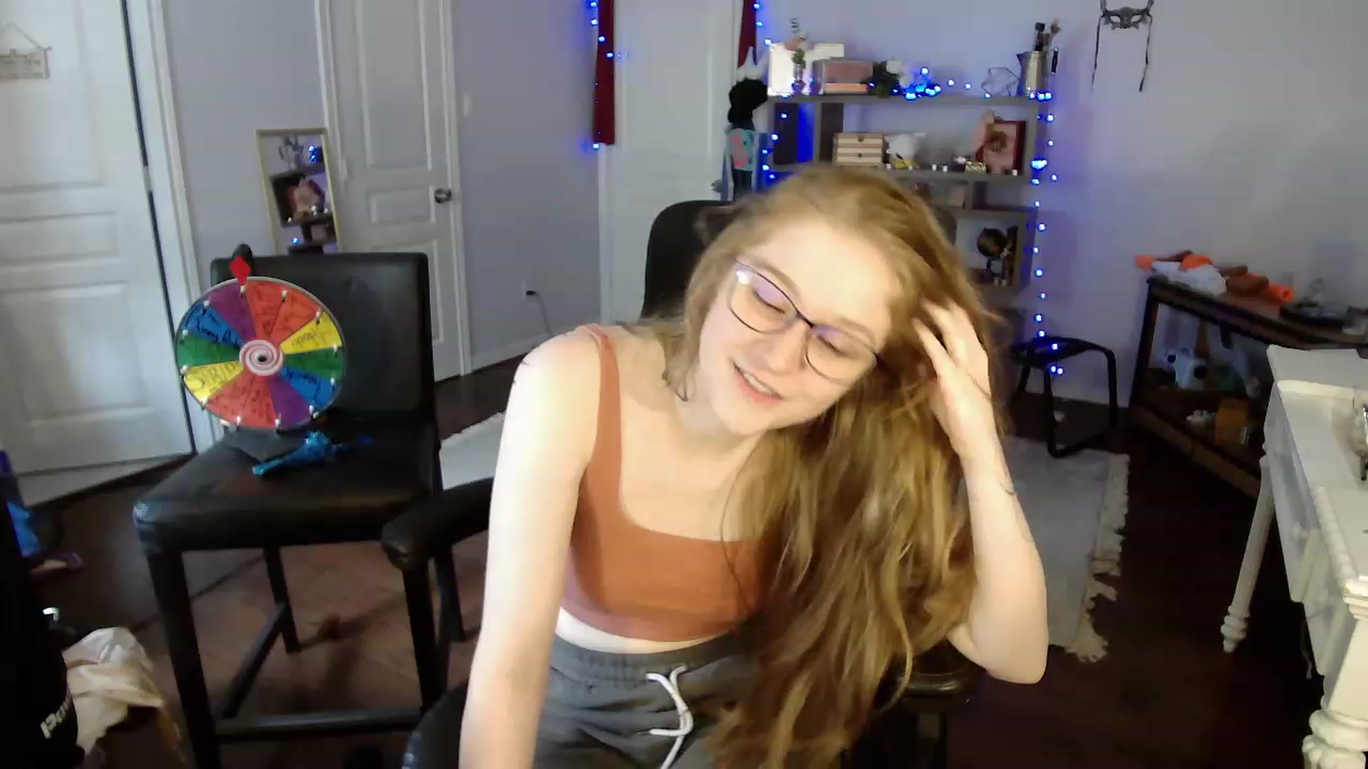 Gallery image thumbnail from Bunnydathug's myfreecams stream on, 05/06/2023, 21:33 image 3 of 20