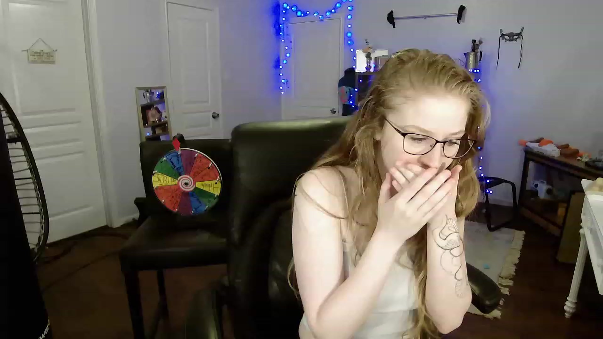 Gallery image thumbnail from Bunnydathug's myfreecams stream on, 05/09/2023, 18:58 image 1 of 20