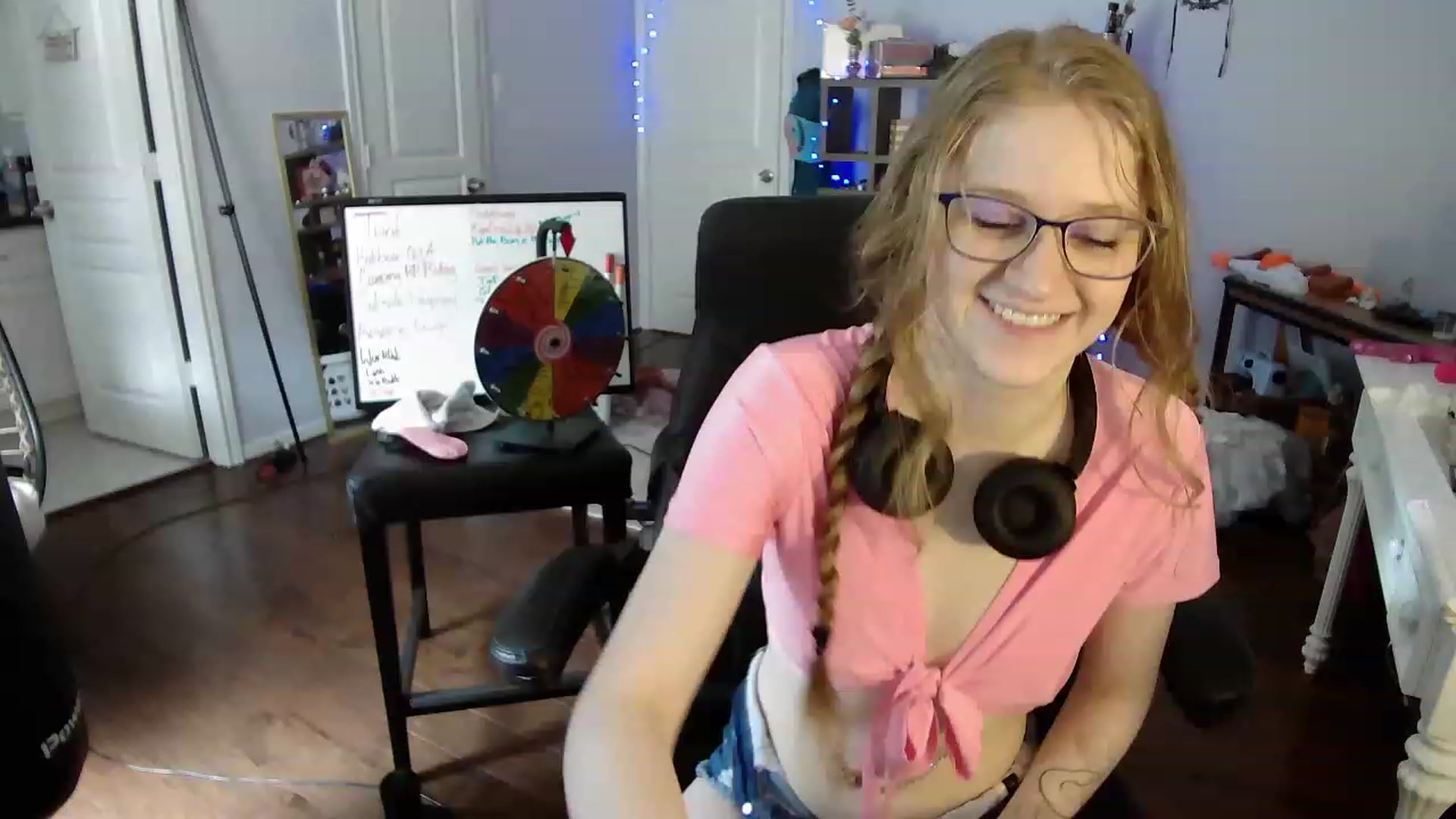 Gallery image thumbnail from Bunnydathug's myfreecams stream on, 05/12/2023, 16:55 image 17 of 20
