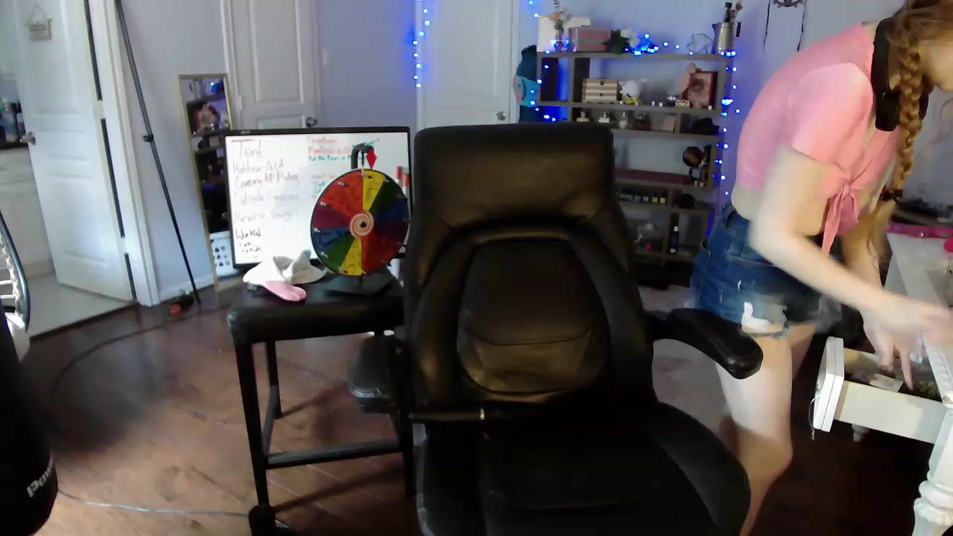 Gallery image thumbnail from Bunnydathug's myfreecams stream on, 05/12/2023, 16:55 image 10 of 20
