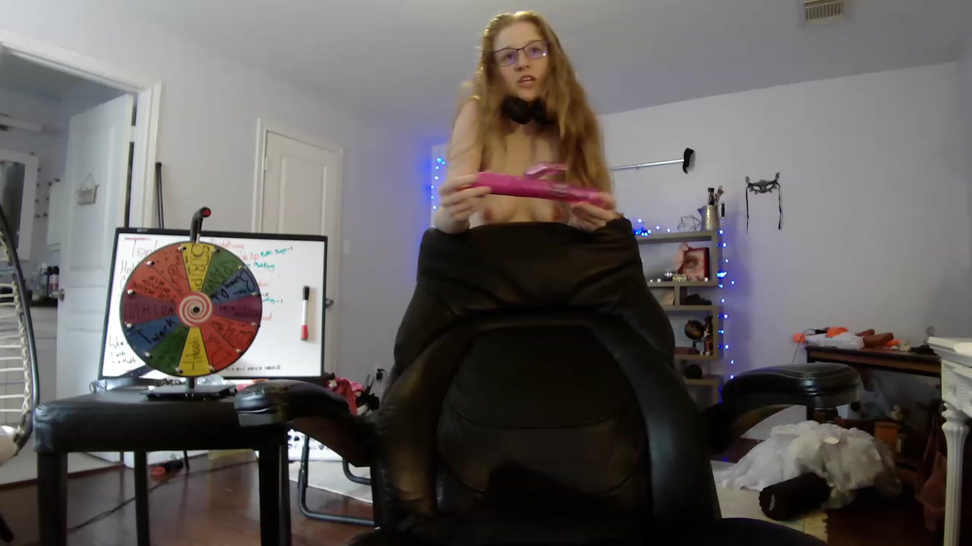 Gallery image thumbnail from Bunnydathug's myfreecams stream on, 05/13/2023, 18:40 image 9 of 20