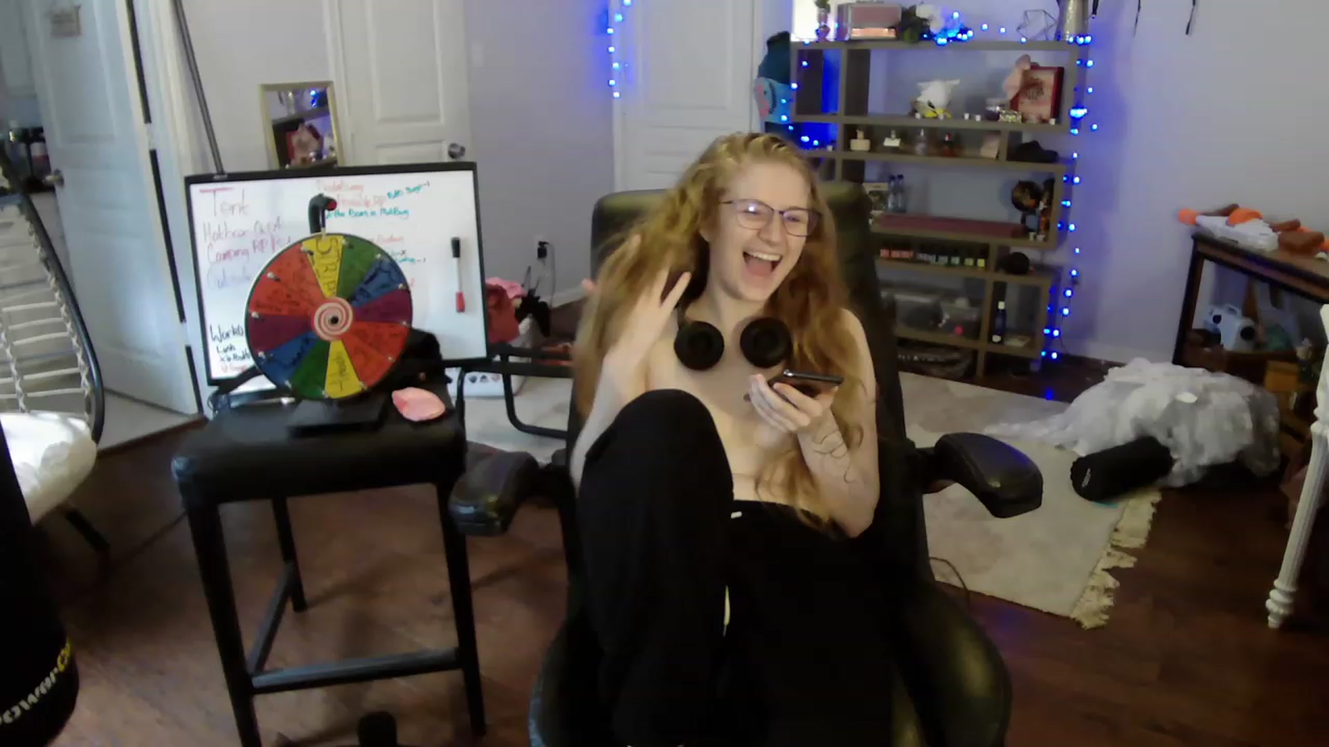 Gallery image thumbnail from Bunnydathug's myfreecams stream on, 05/13/2023, 18:40 image 16 of 20