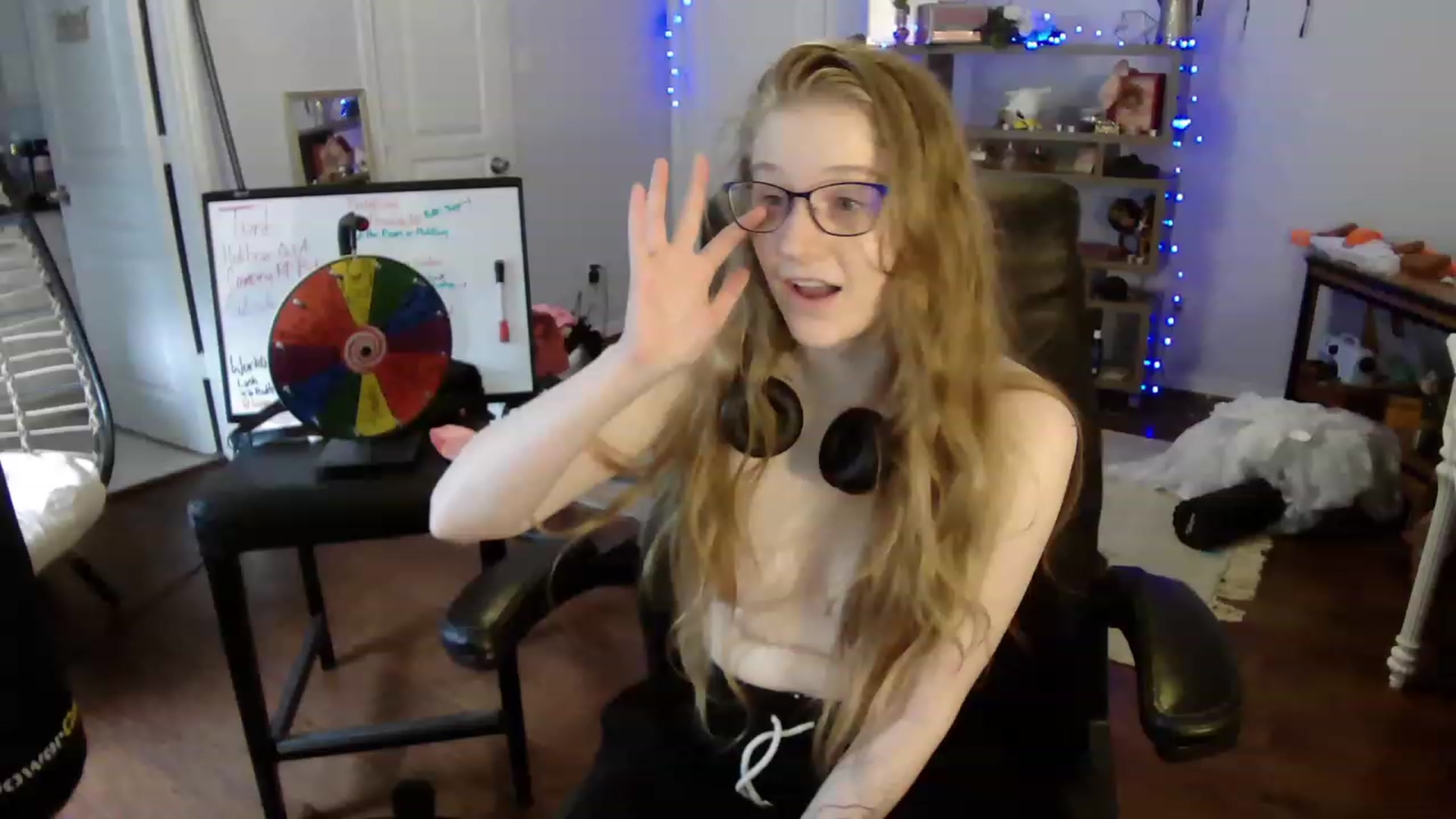 Gallery image thumbnail from Bunnydathug's myfreecams stream on, 05/13/2023, 18:40 image 15 of 20