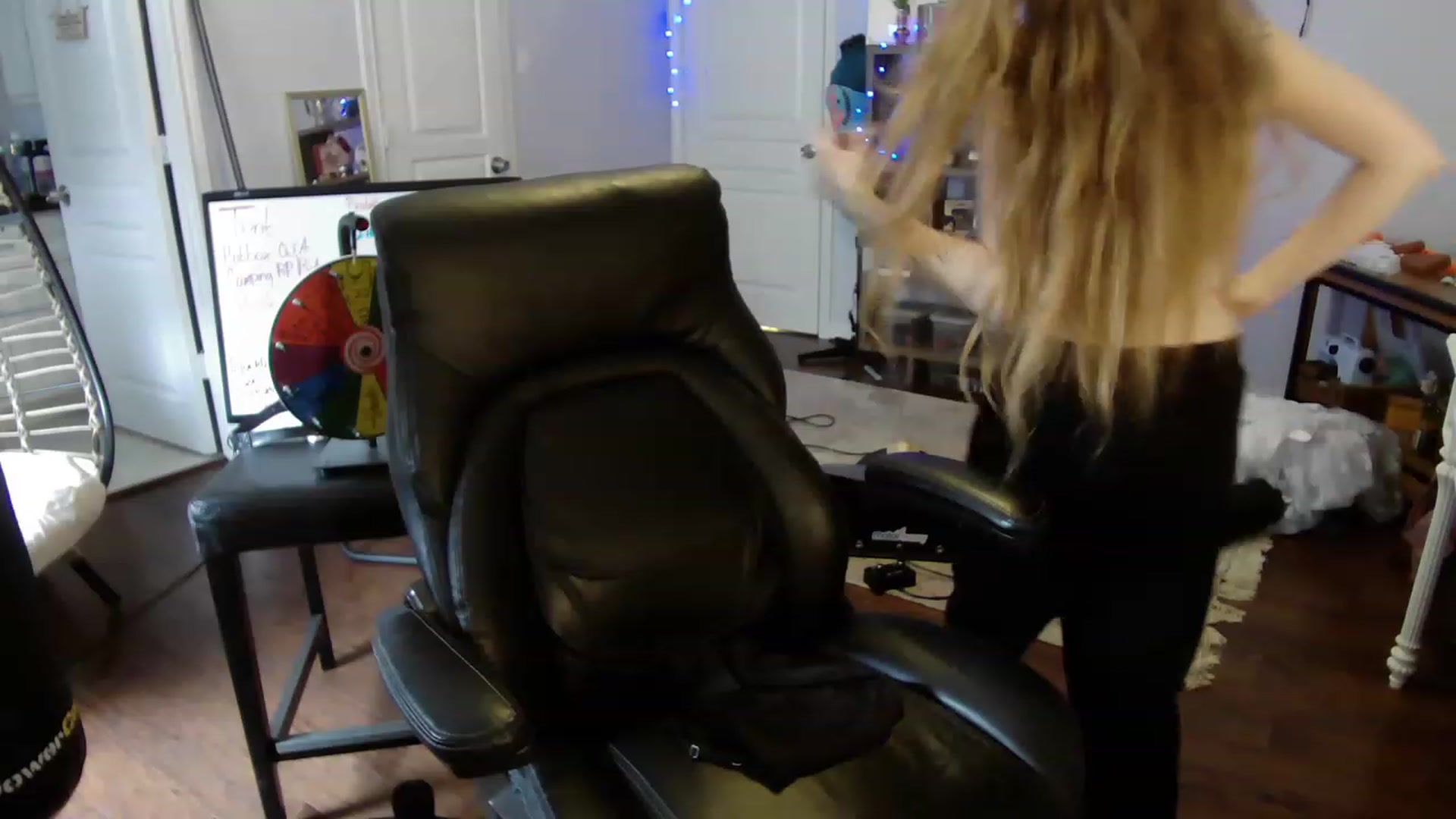 Gallery image thumbnail from Bunnydathug's myfreecams stream on, 05/13/2023, 18:40 image 20 of 20