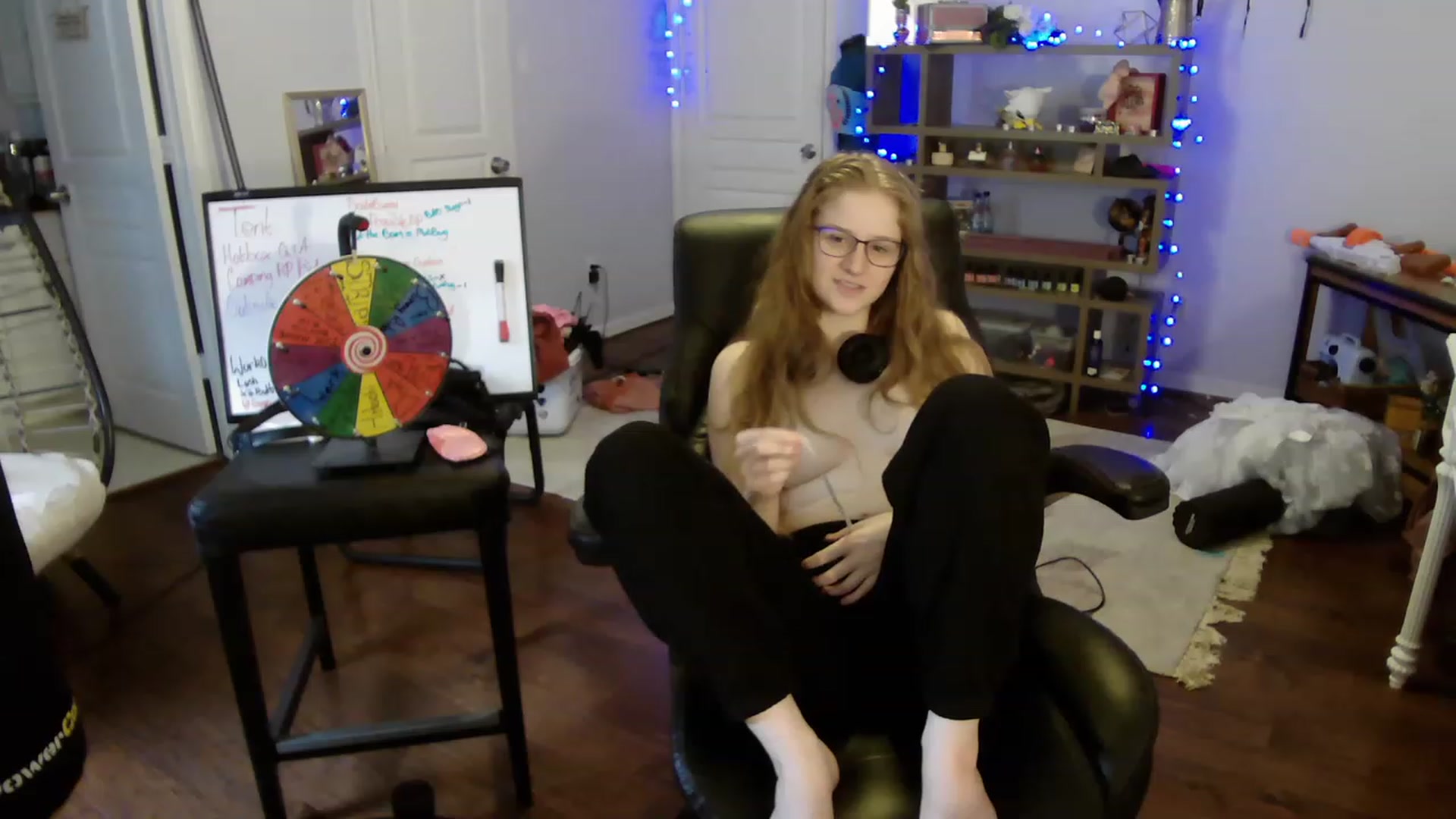 Gallery image thumbnail from Bunnydathug's myfreecams stream on, 05/13/2023, 19:25 image 8 of 20