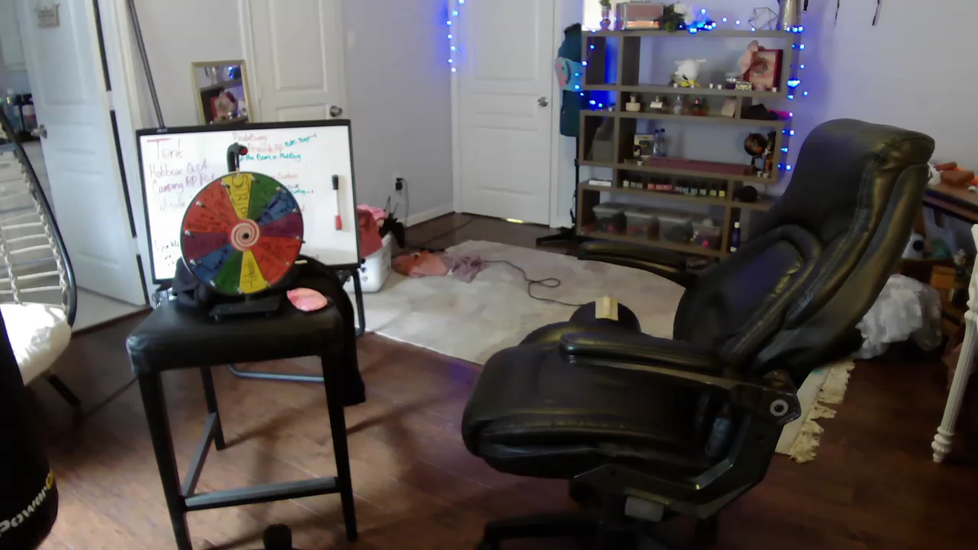 Gallery image thumbnail from Bunnydathug's myfreecams stream on, 05/13/2023, 19:25 image 16 of 20