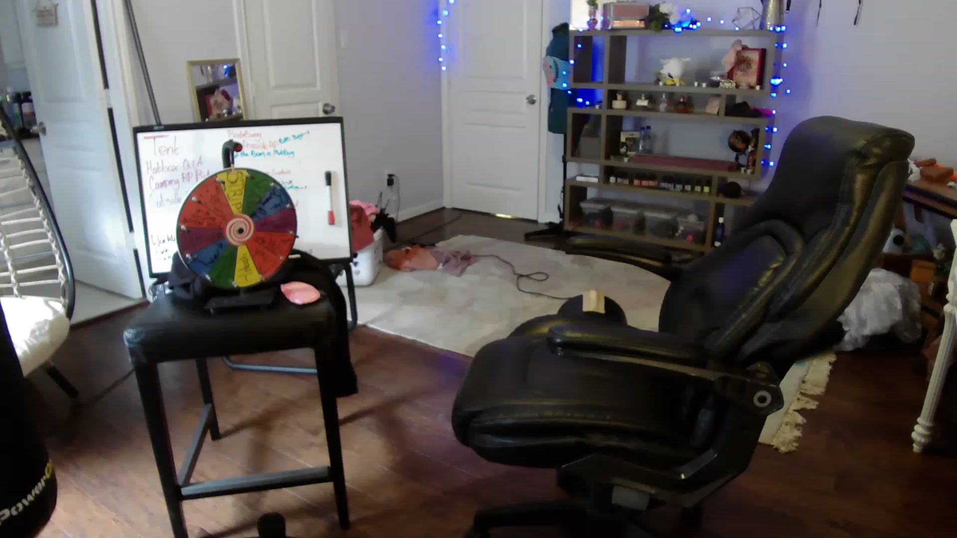 Gallery image thumbnail from Bunnydathug's myfreecams stream on, 05/13/2023, 19:25 image 19 of 20