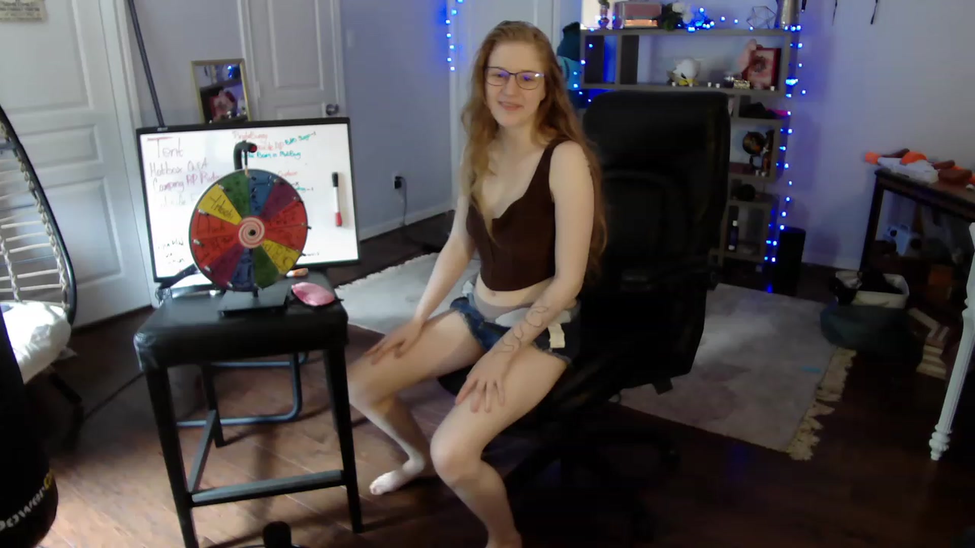 Gallery image thumbnail from Bunnydathug's myfreecams stream on, 05/15/2023, 16:36 image 7 of 20