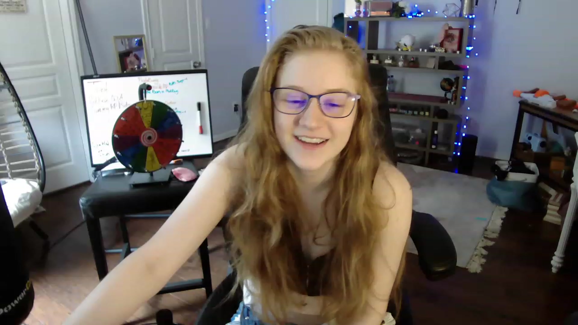 Gallery image thumbnail from Bunnydathug's myfreecams stream on, 05/15/2023, 16:36 image 5 of 20