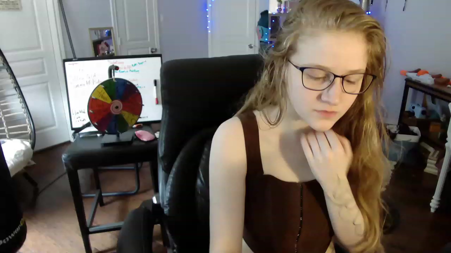 Gallery image thumbnail from Bunnydathug's myfreecams stream on, 05/15/2023, 16:36 image 18 of 20