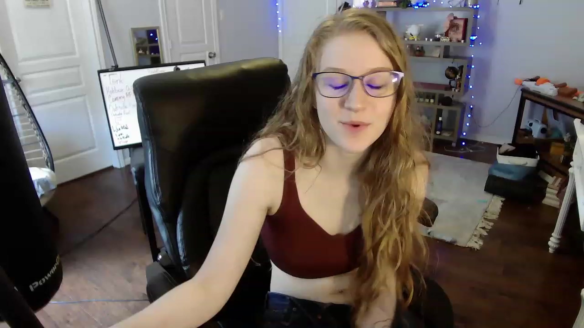 Gallery image thumbnail from Bunnydathug's myfreecams stream on, 05/17/2023, 17:46 image 11 of 20