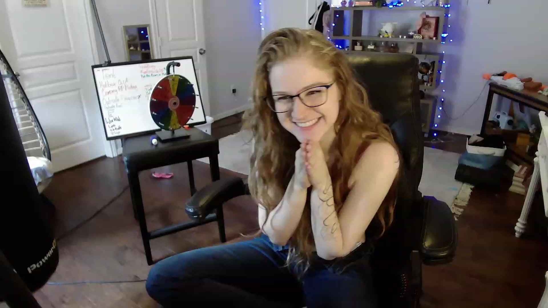 Gallery image thumbnail from Bunnydathug's myfreecams stream on, 05/17/2023, 17:46 image 17 of 20
