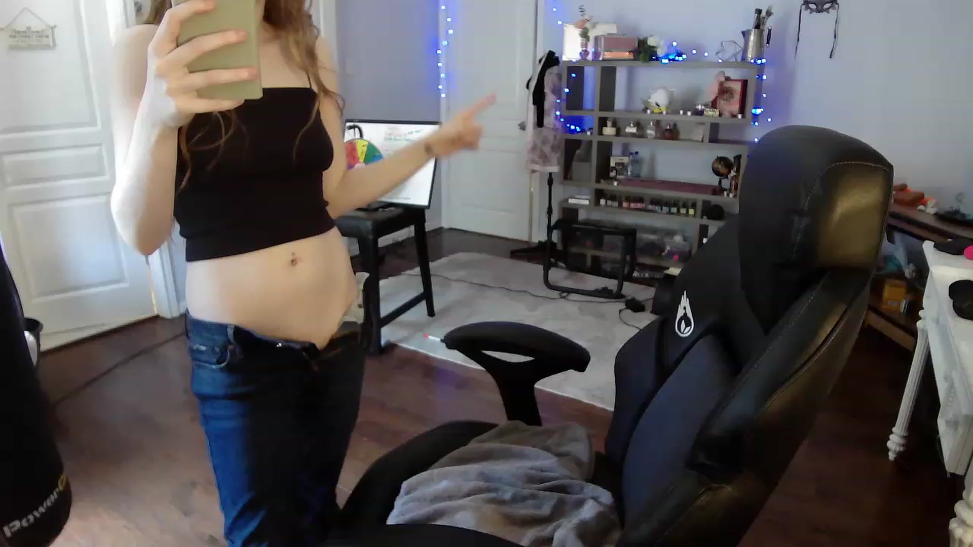Gallery image thumbnail from Bunnydathug's myfreecams stream on, 05/19/2023, 16:57 image 11 of 20
