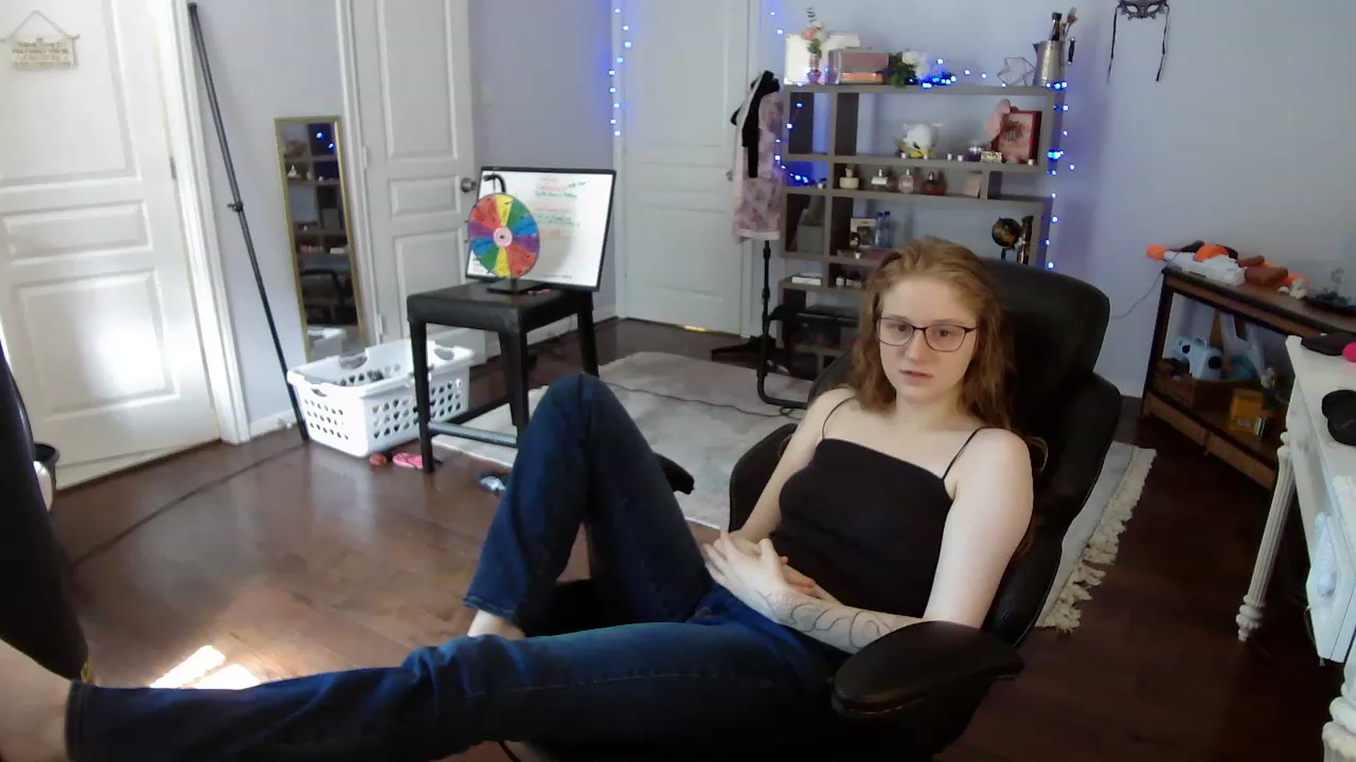 Gallery image thumbnail from Bunnydathug's myfreecams stream on, 05/19/2023, 16:57 image 4 of 20