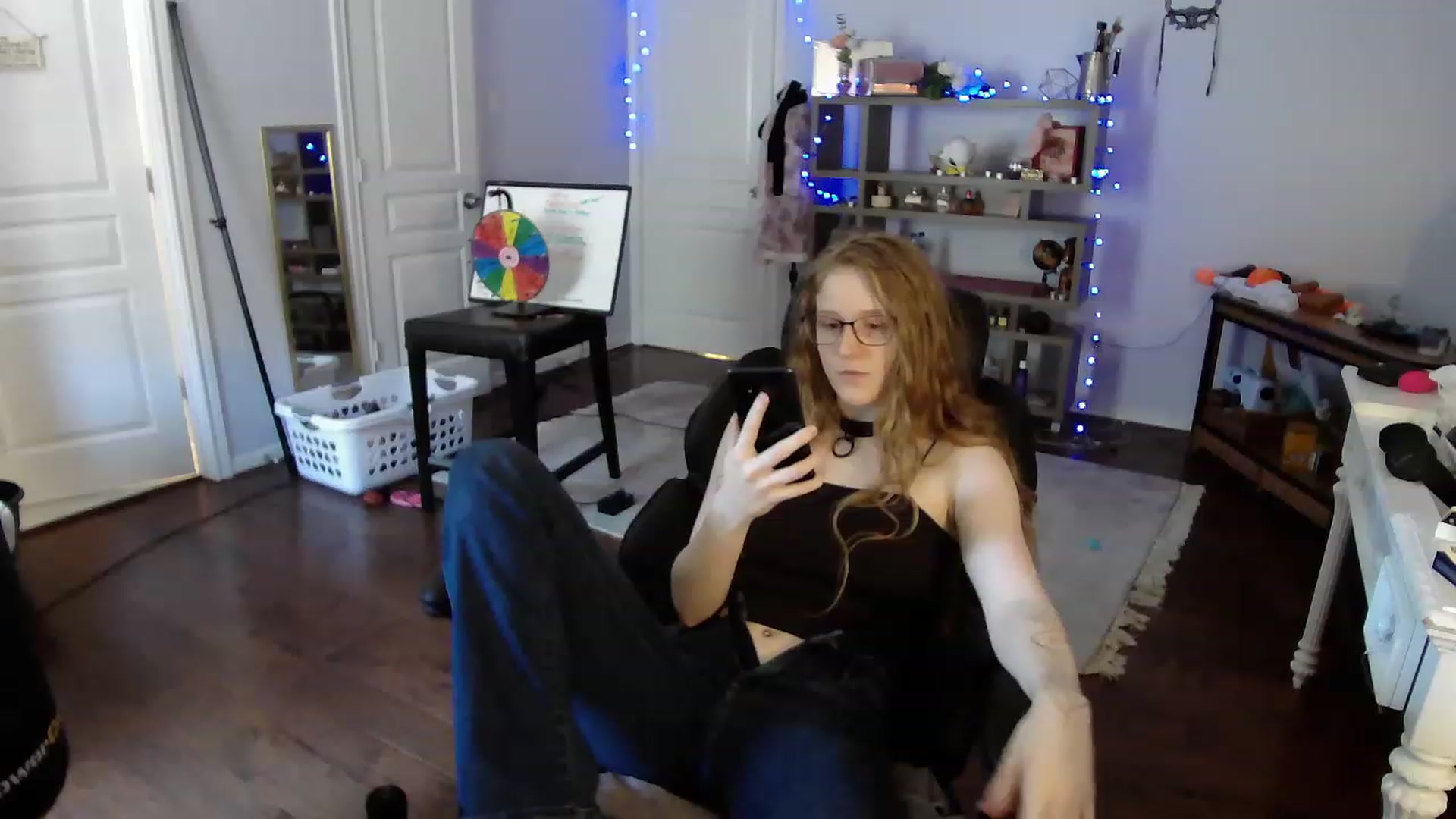 Gallery image thumbnail from Bunnydathug's myfreecams stream on, 05/19/2023, 17:21 image 7 of 20