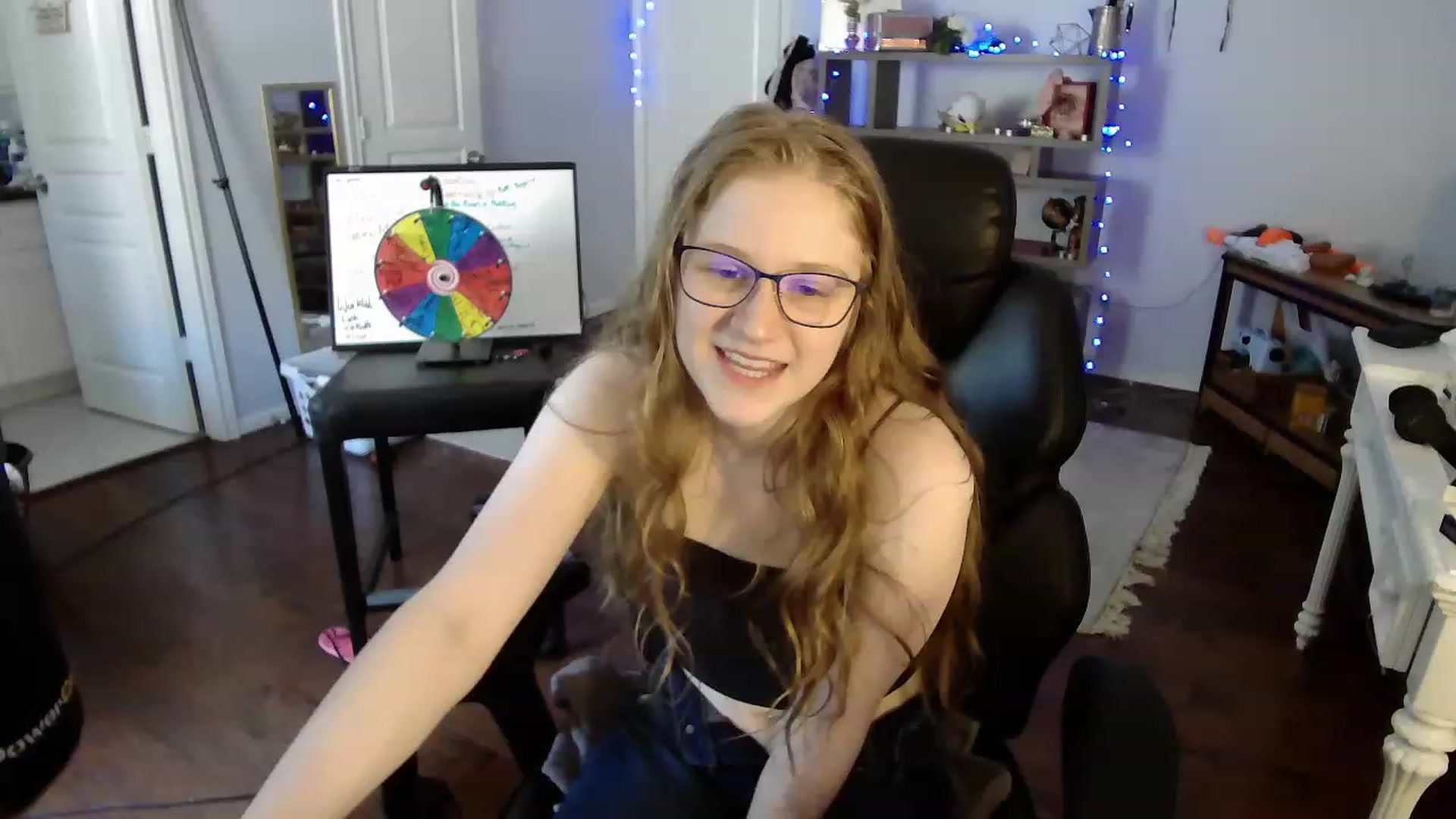 Gallery image thumbnail from Bunnydathug's myfreecams stream on, 05/19/2023, 19:34 image 12 of 20