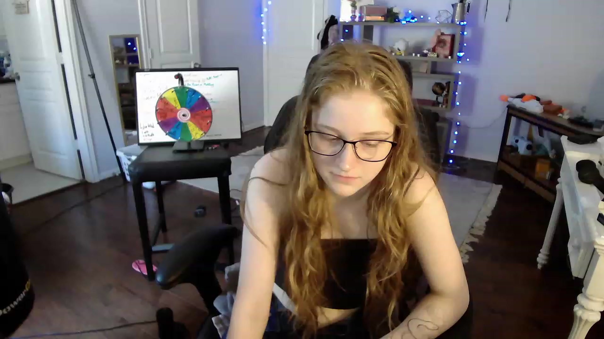 Gallery image thumbnail from Bunnydathug's myfreecams stream on, 05/19/2023, 19:34 image 1 of 20