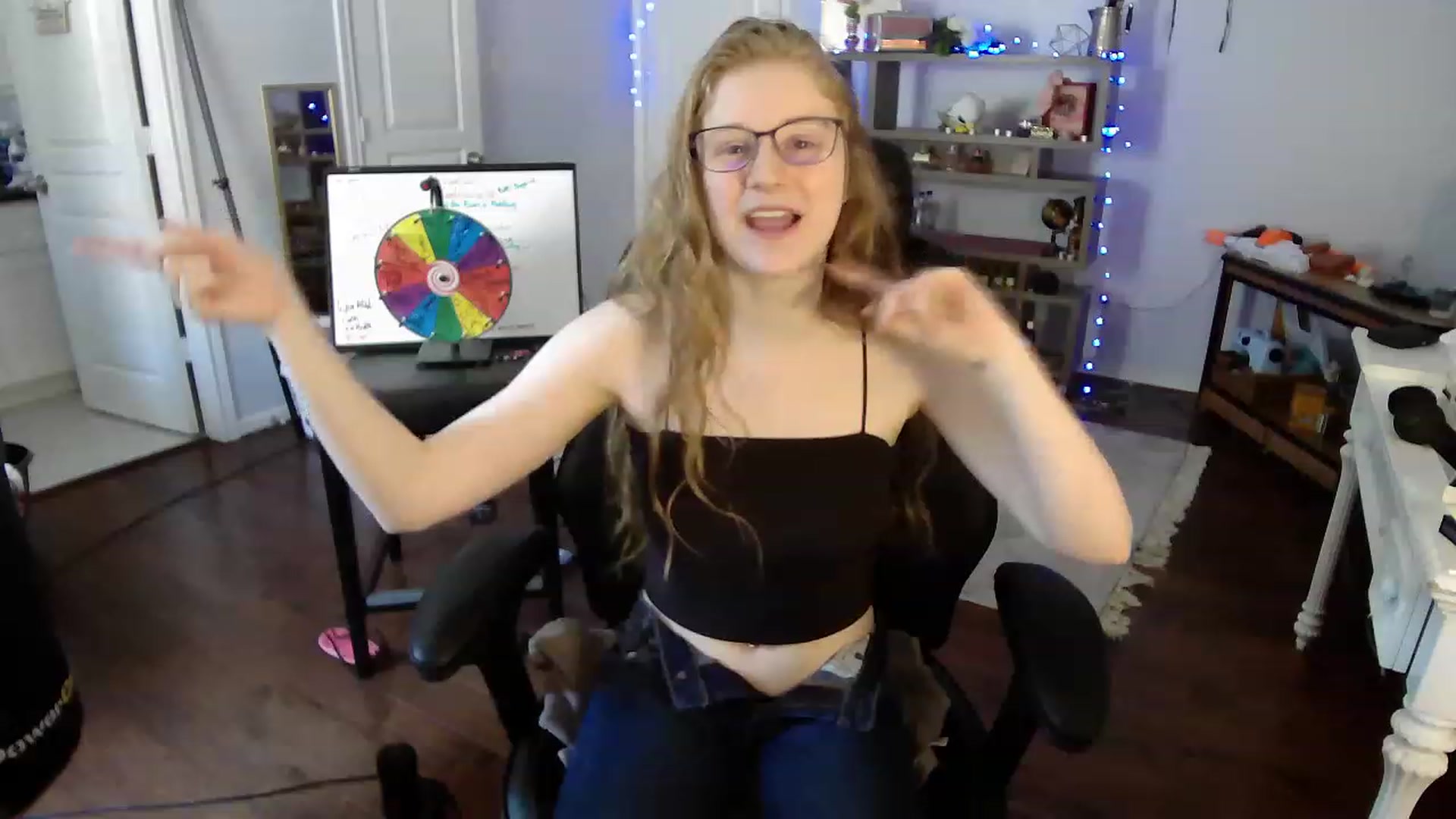 Gallery image thumbnail from Bunnydathug's myfreecams stream on, 05/19/2023, 19:34 image 17 of 20
