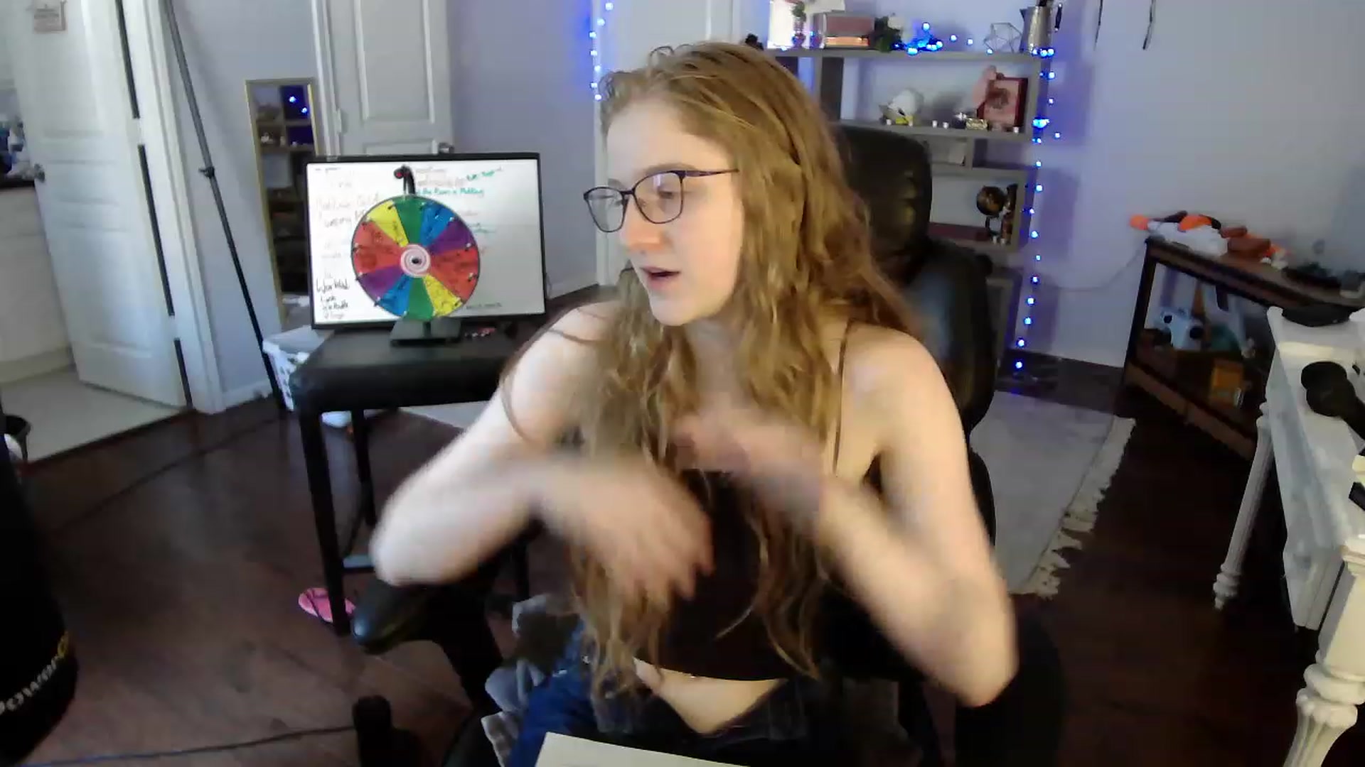 Gallery image thumbnail from Bunnydathug's myfreecams stream on, 05/19/2023, 19:34 image 5 of 20