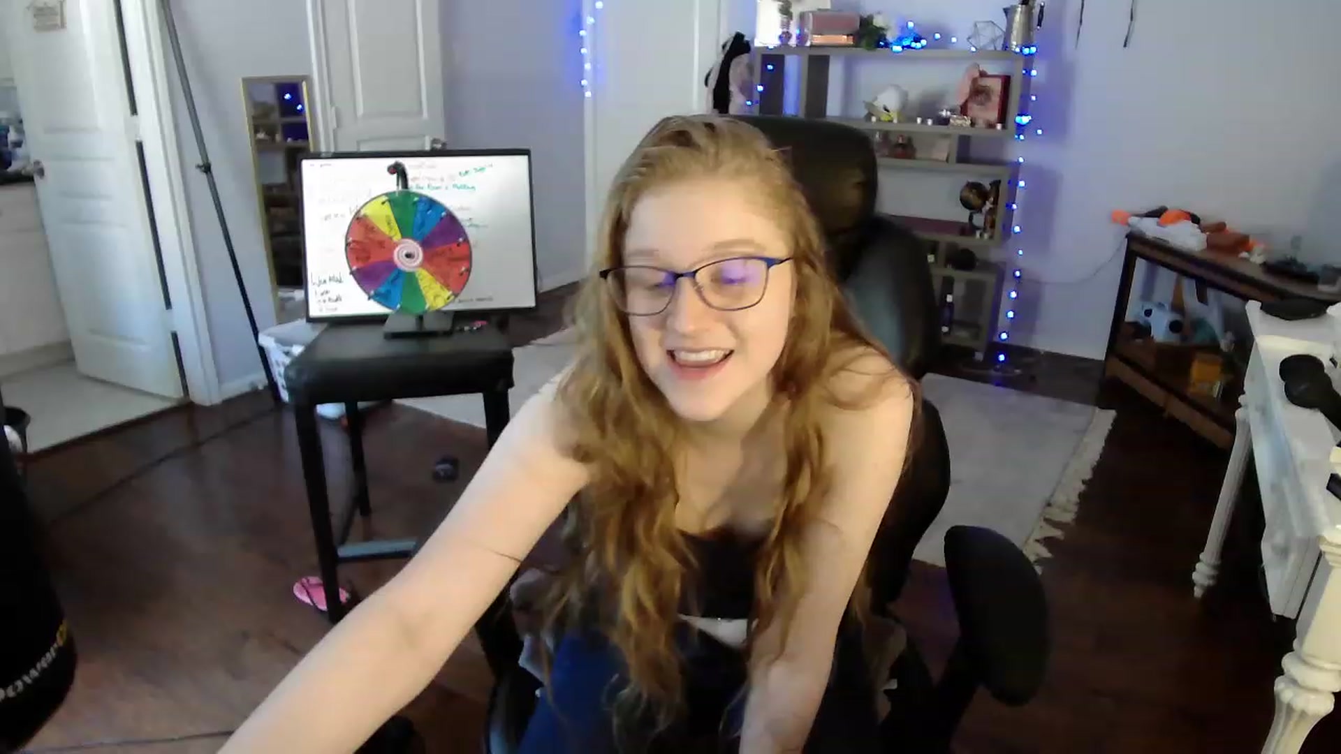 Gallery image thumbnail from Bunnydathug's myfreecams stream on, 05/19/2023, 19:34 image 15 of 20