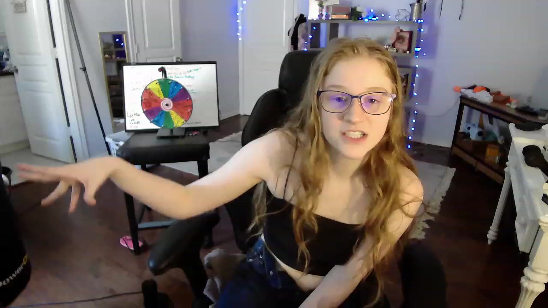 Gallery image thumbnail from Bunnydathug's myfreecams stream on, 05/19/2023, 19:34 image 11 of 20