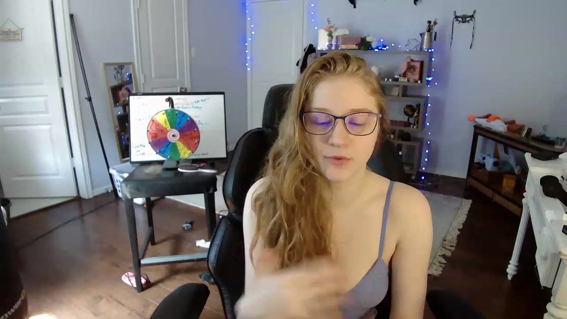 Gallery image thumbnail from Bunnydathug's myfreecams stream on, 05/20/2023, 15:57 image 4 of 20