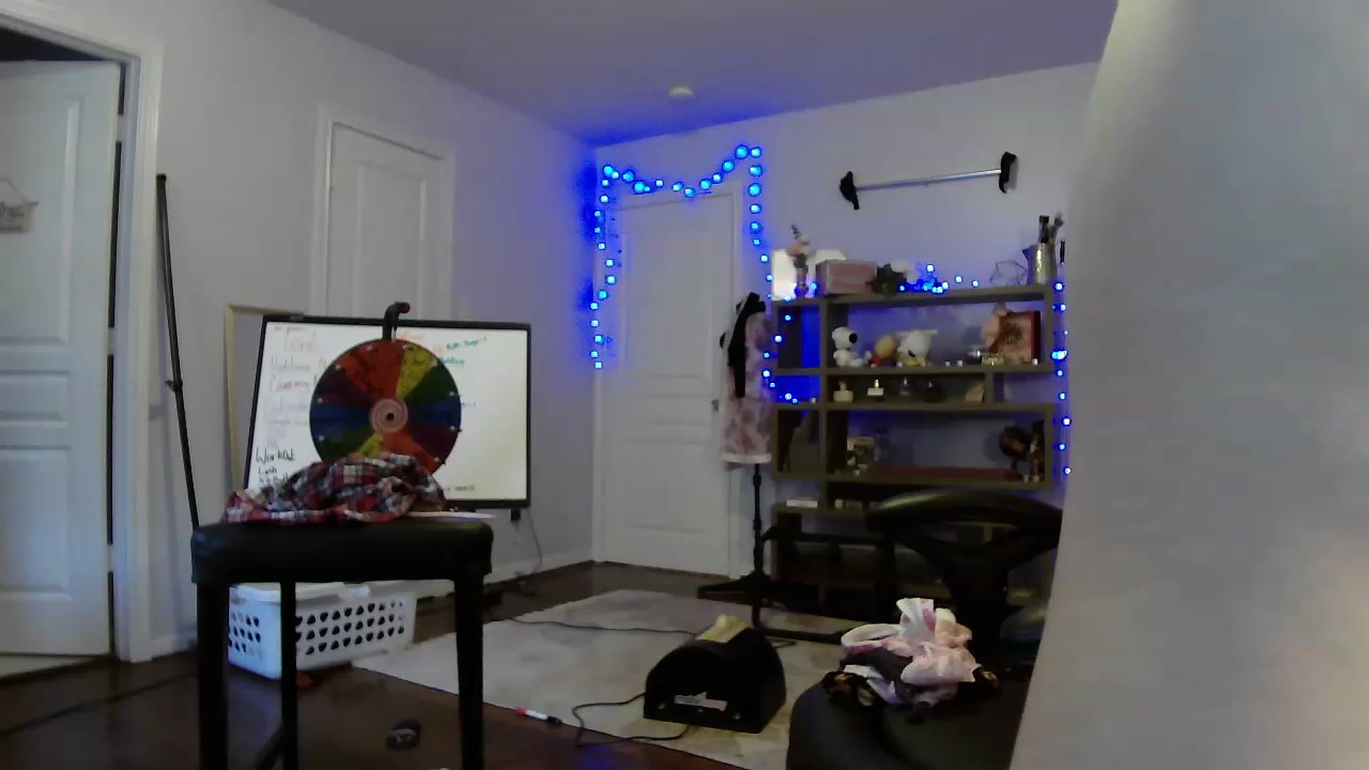 Gallery image thumbnail from Bunnydathug's myfreecams stream on, 05/21/2023, 24:28 image 10 of 20